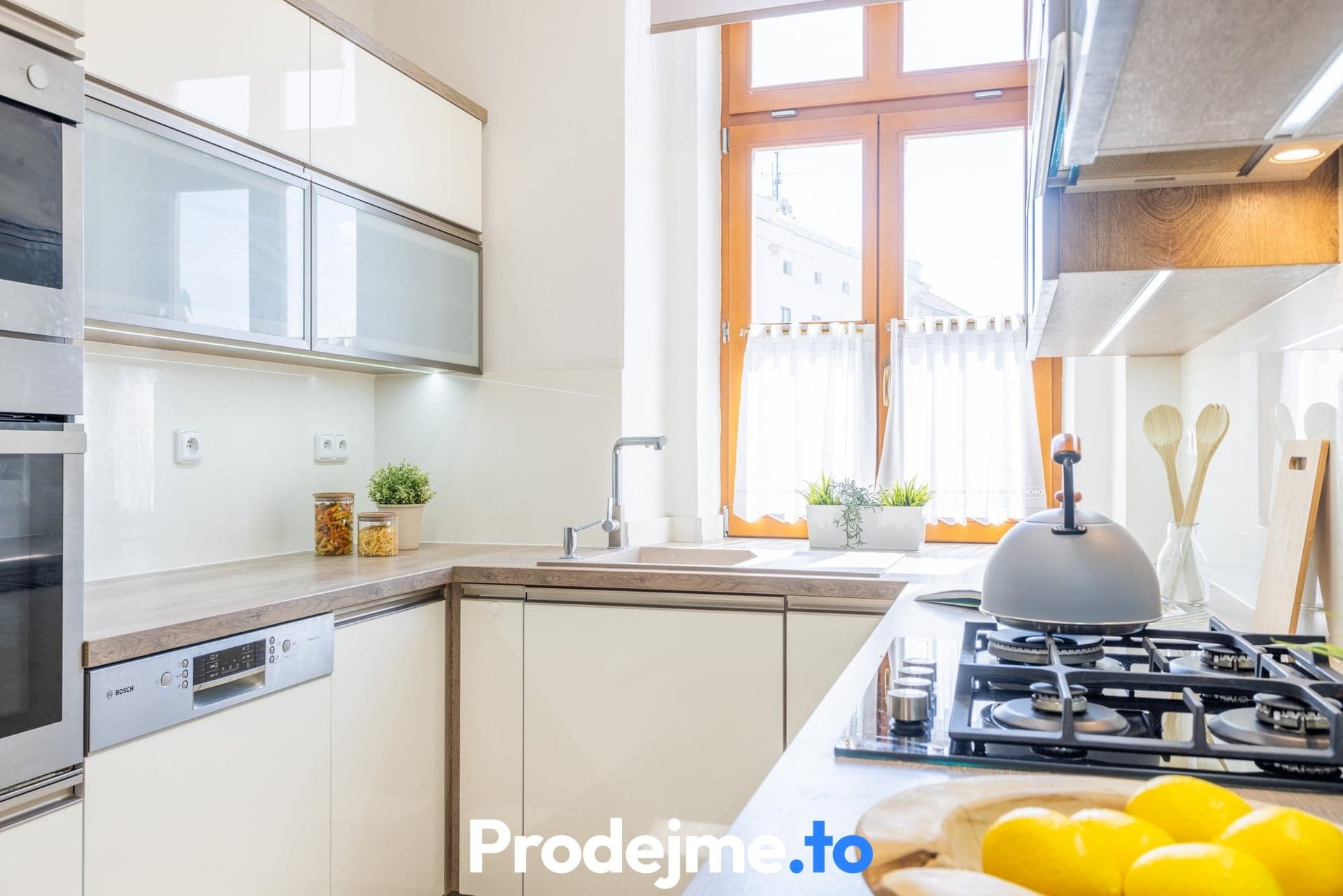 Prodej bytu 3+1, 112 m² - Jana Palacha, Znojmo