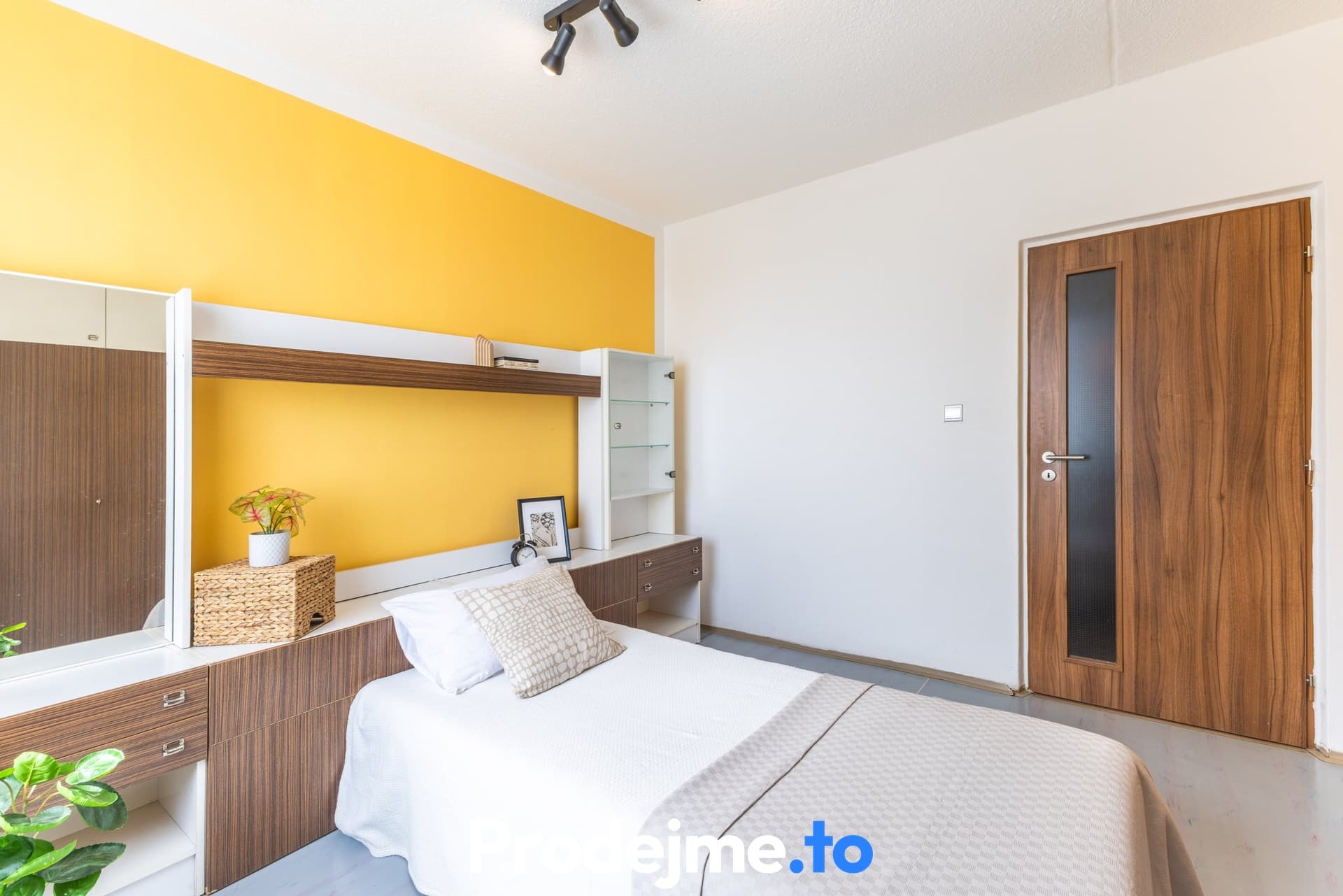 Prodej bytu 3+1, 74 m² - Horníčova, Znojmo - Přímětice