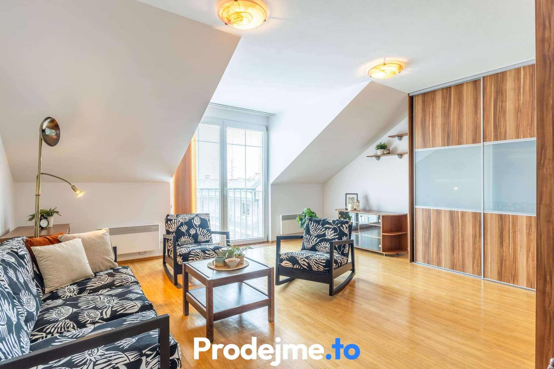 Prodej bytu 3+1, 95 m2 - náměstí Svobody, Znojmo