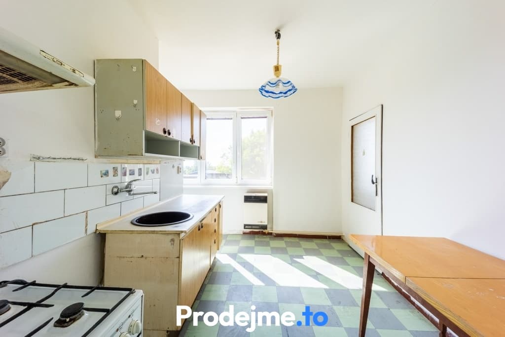 Prodej bytu 3+1, 72 m2 - Džbánice