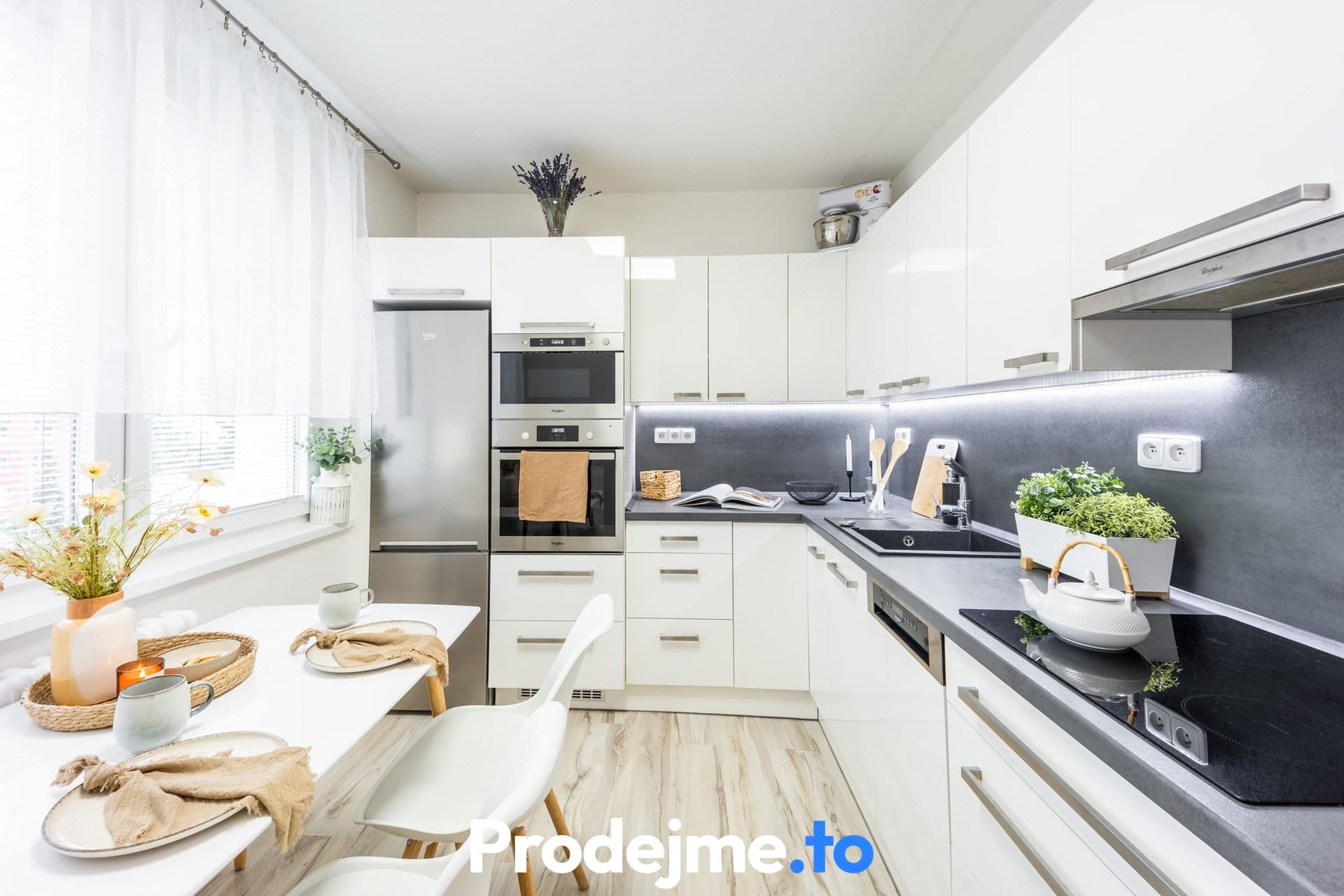 Prodej bytu 3+1, 70 m2 - Aninská, Znojmo