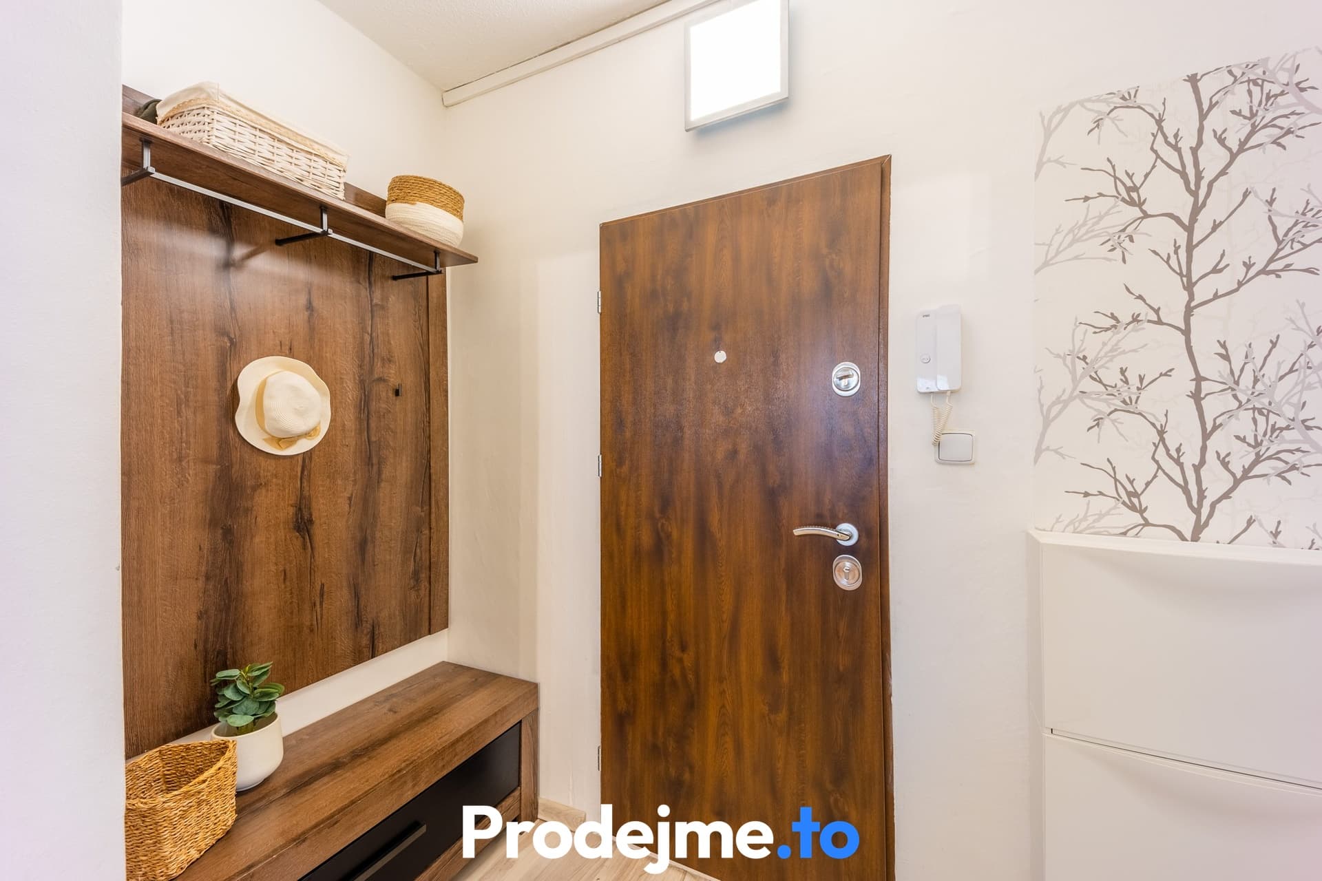 Prodej bytu 3+1, 70 m2 - Aninská, Znojmo