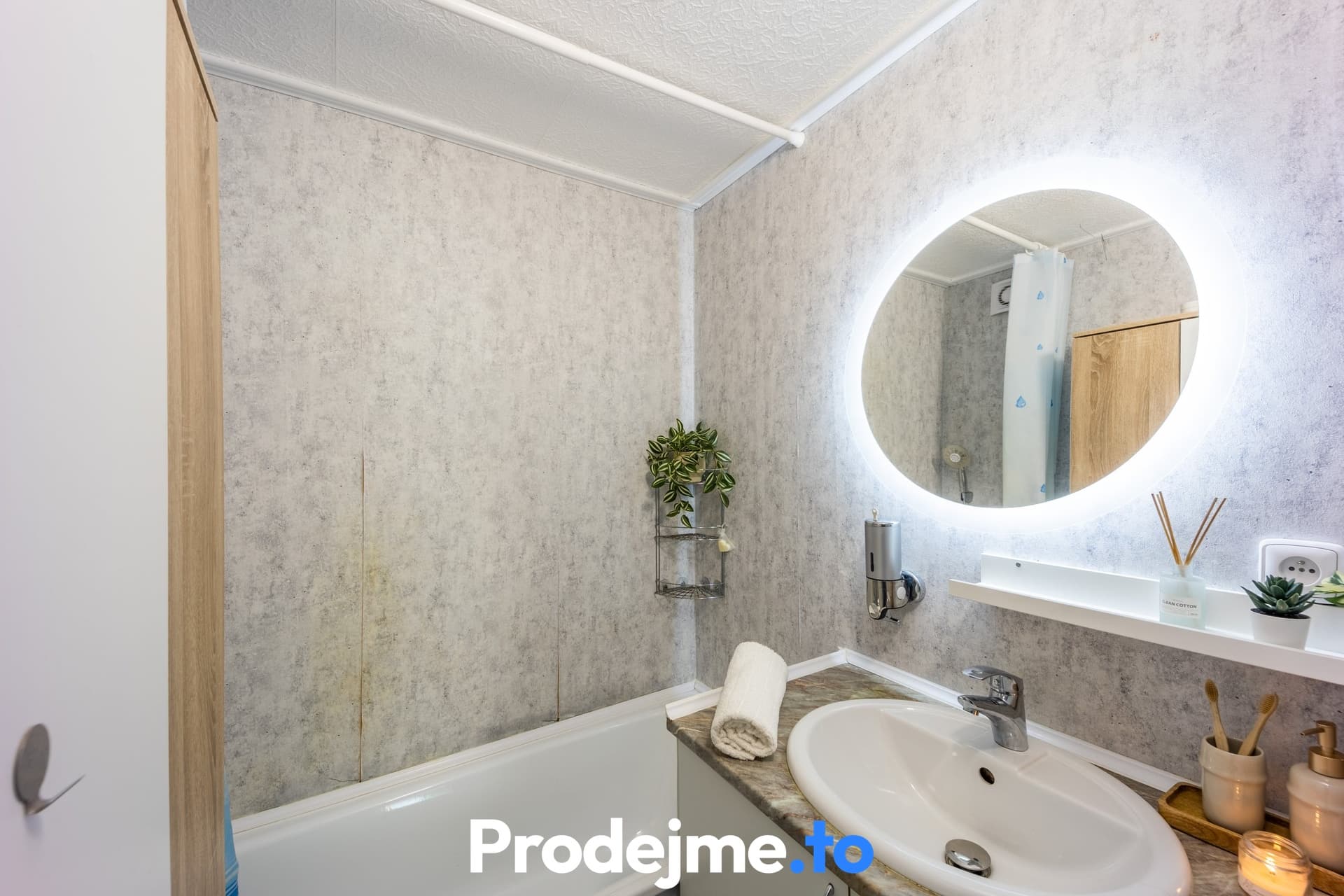 Prodej bytu 3+1, 79 m2 - Znojmo, Přímětice