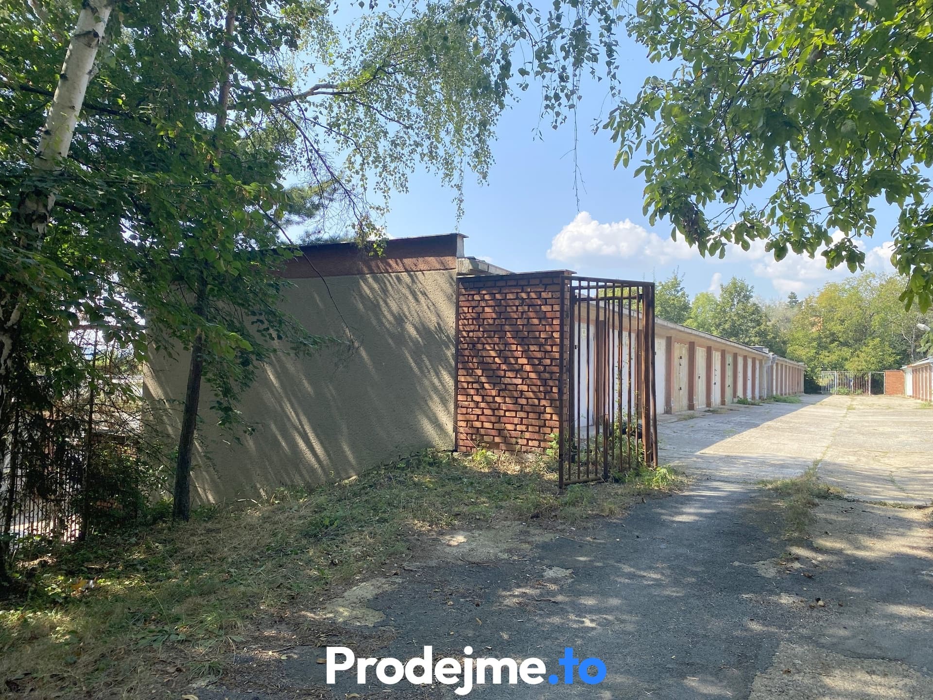 Prodej garáže 20 m², Brno - Lesná