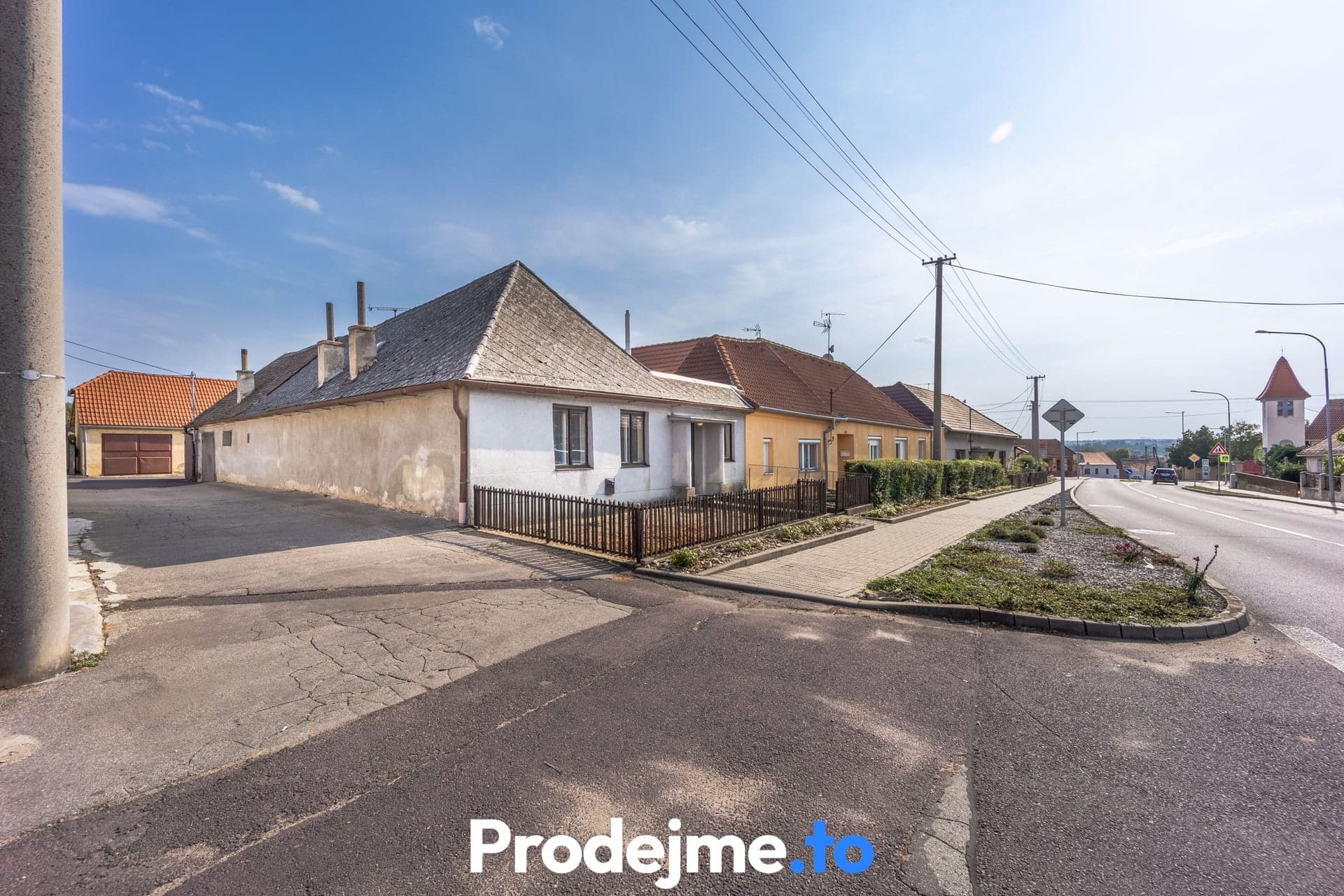 Prodej rodinného domu 3+1, 100 m2 - Dobšice, Znojmo