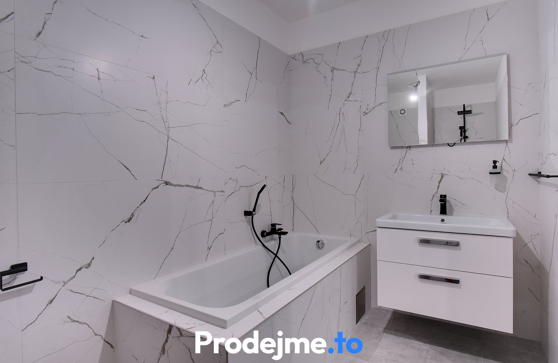 Prodej rodinného domu 3+kk, 81 m2 - Hevlín