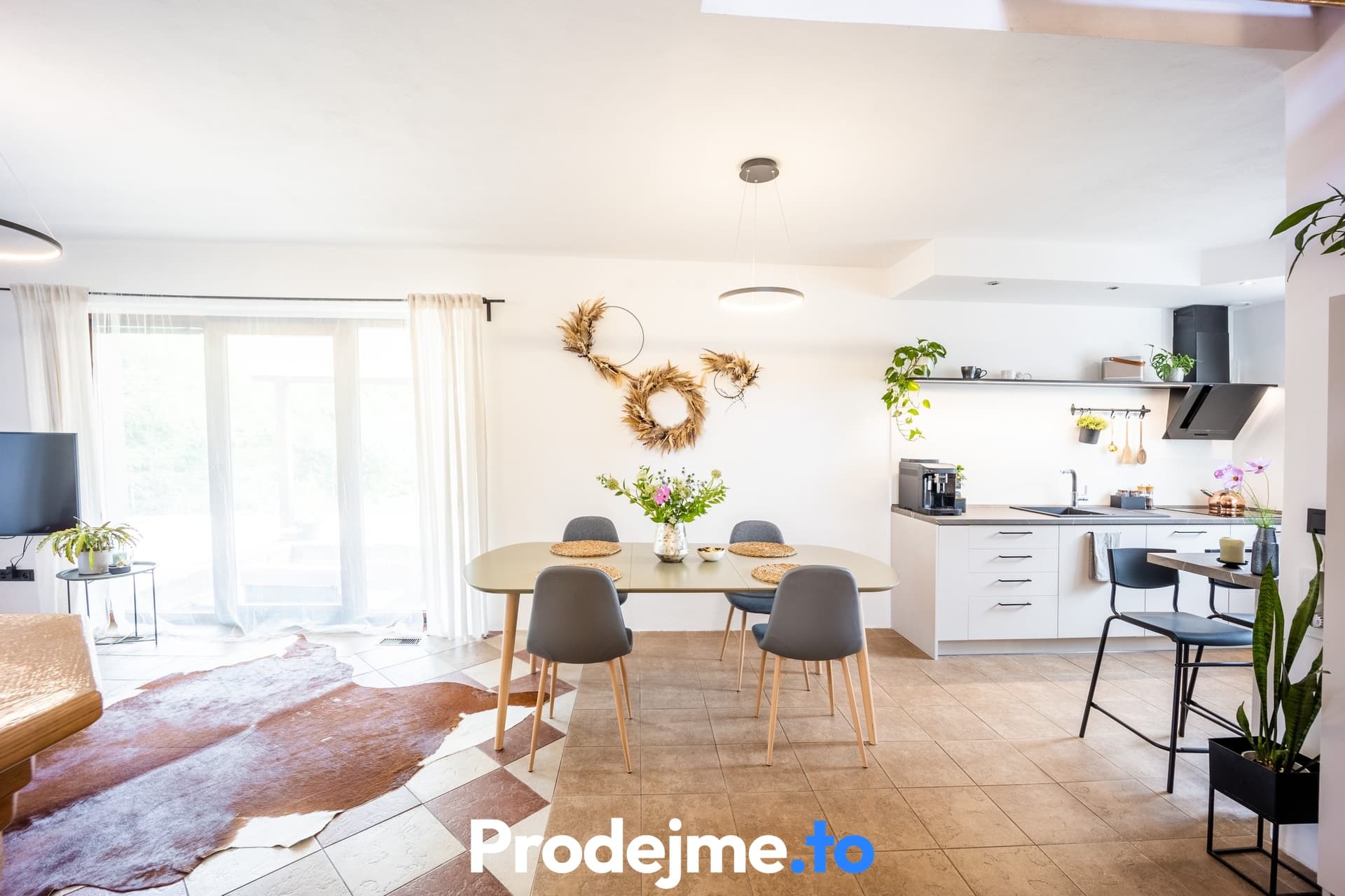 Prodej rodinného domu 4+kk, 133 m² - Hluboké Mašůvky