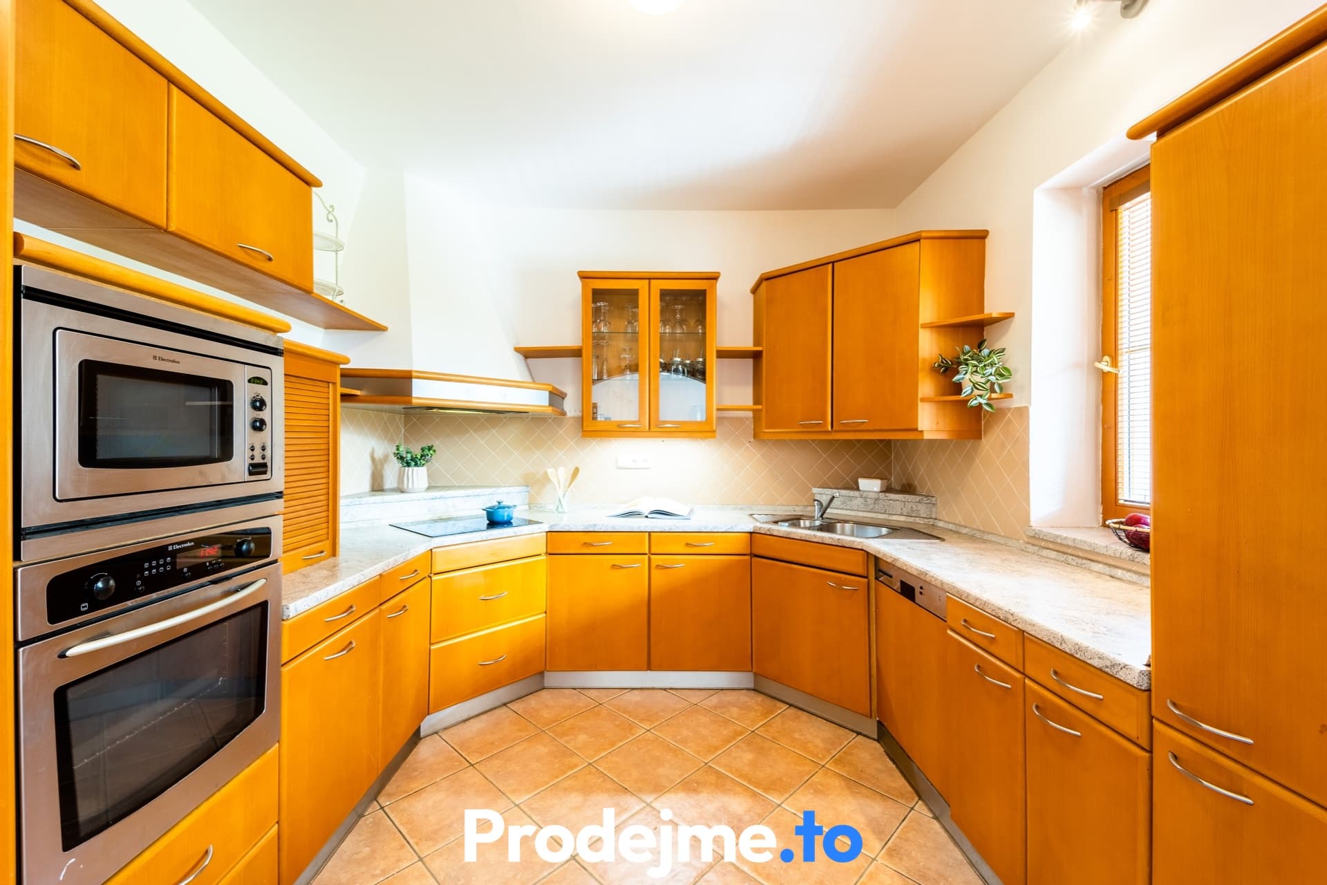 Prodej rodinného domu 7+kk, 261 m² - Oblekovická, Znojmo