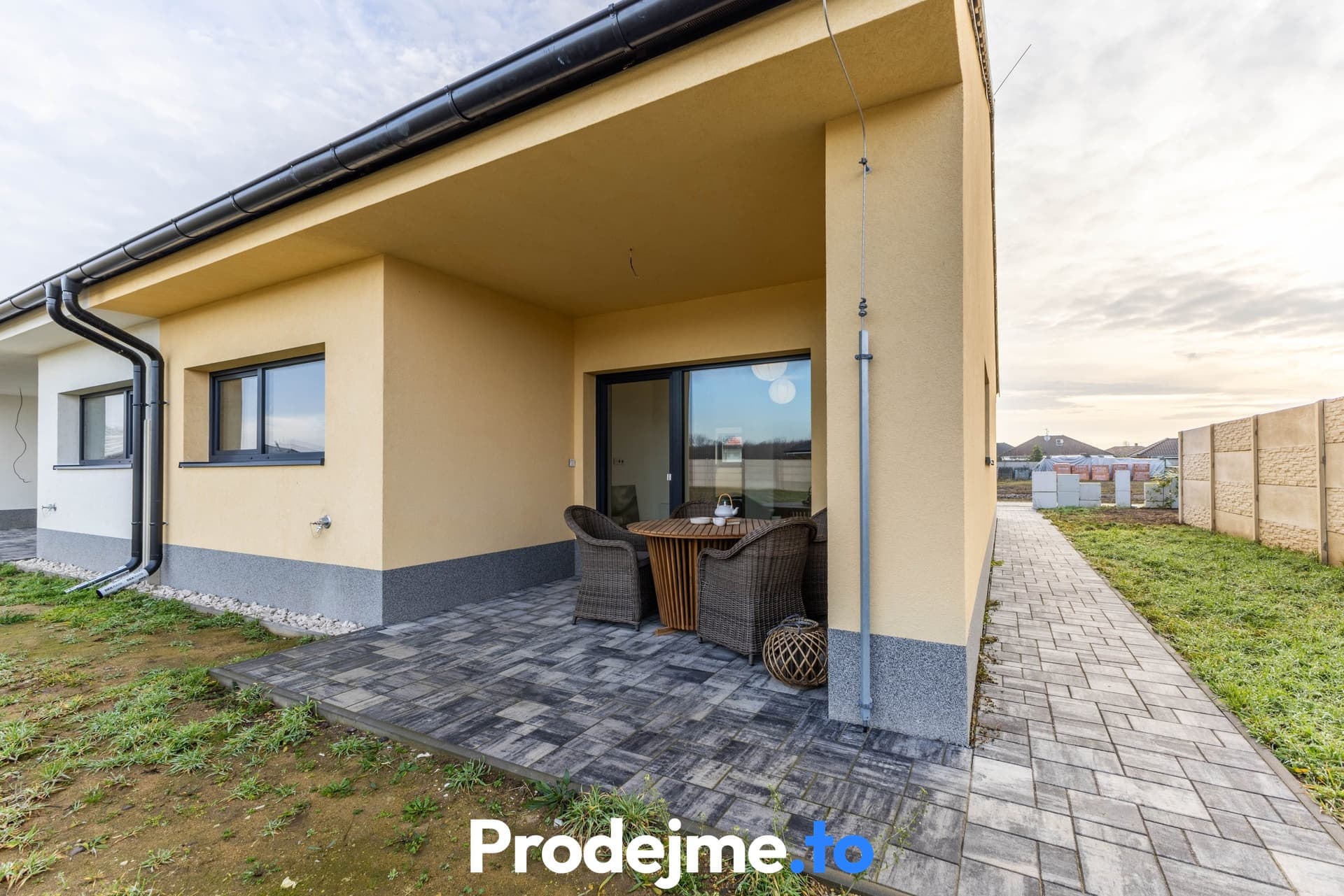 Prodej rodinného domu 3+kk, 81m2 - Hevlín