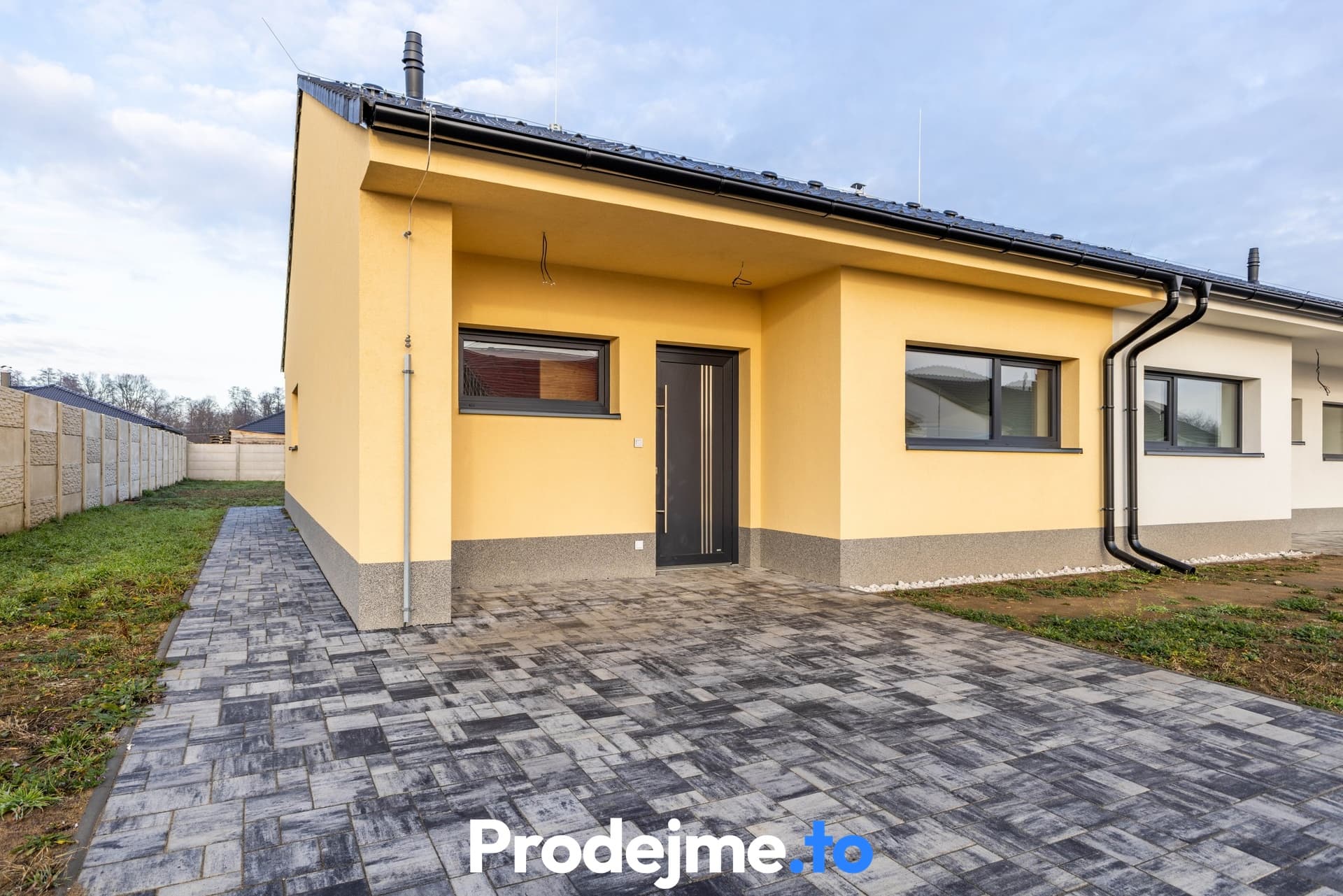 Prodej rodinného domu 3+kk, 81m2 - Hevlín