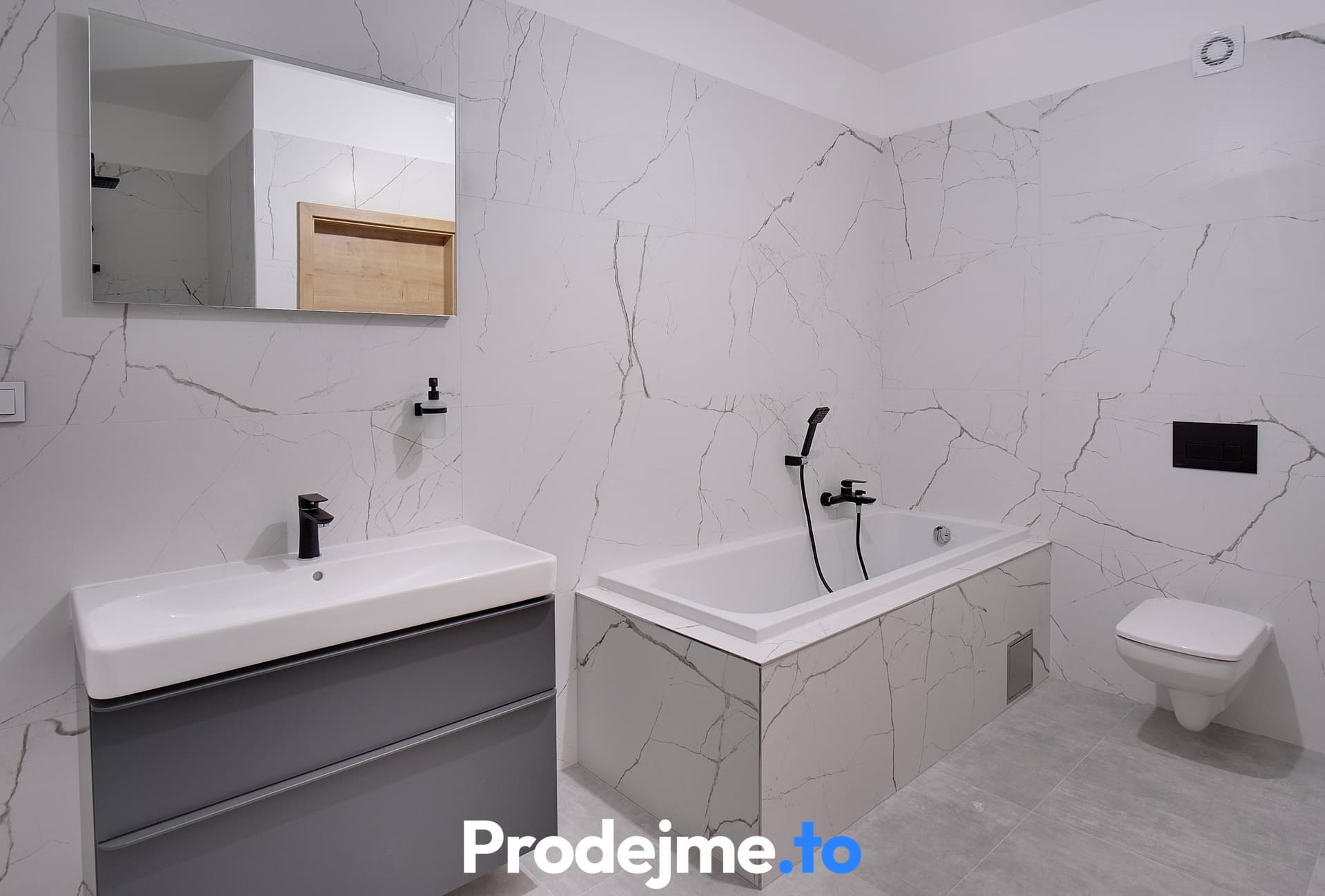 Prodej rodinného domu 4+kk, 116 m2 - Hevlín