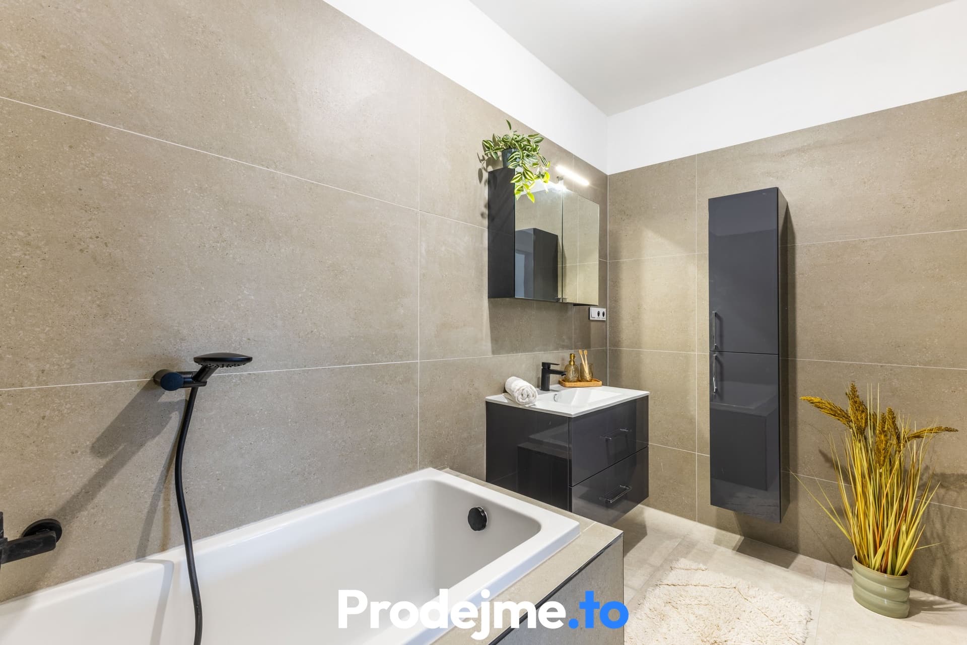Prodej rodinného domu 4+kk, 116m2 - Hevlín