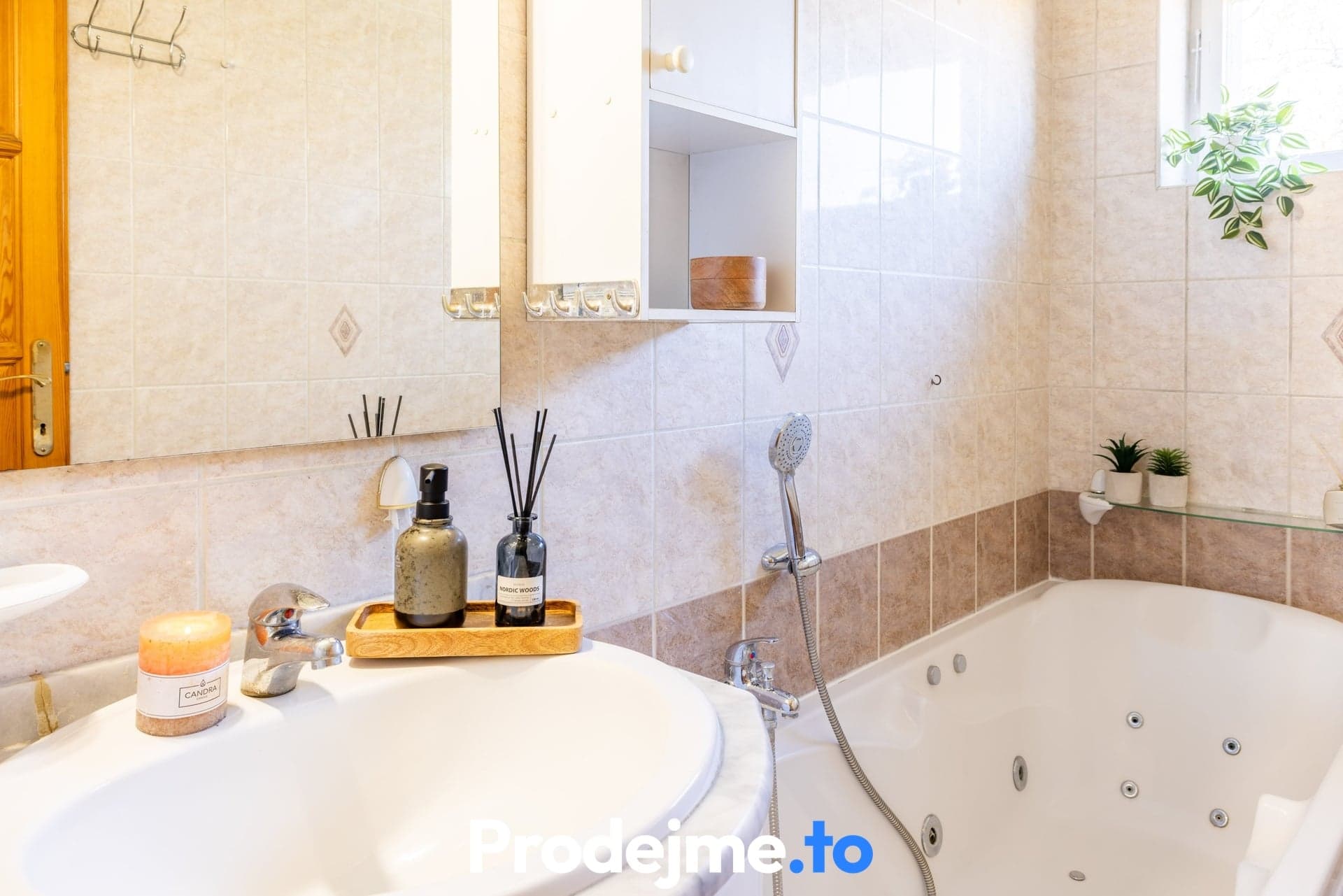 Prodej rodinného domu 6+1, 211 m2 - Hvozdec