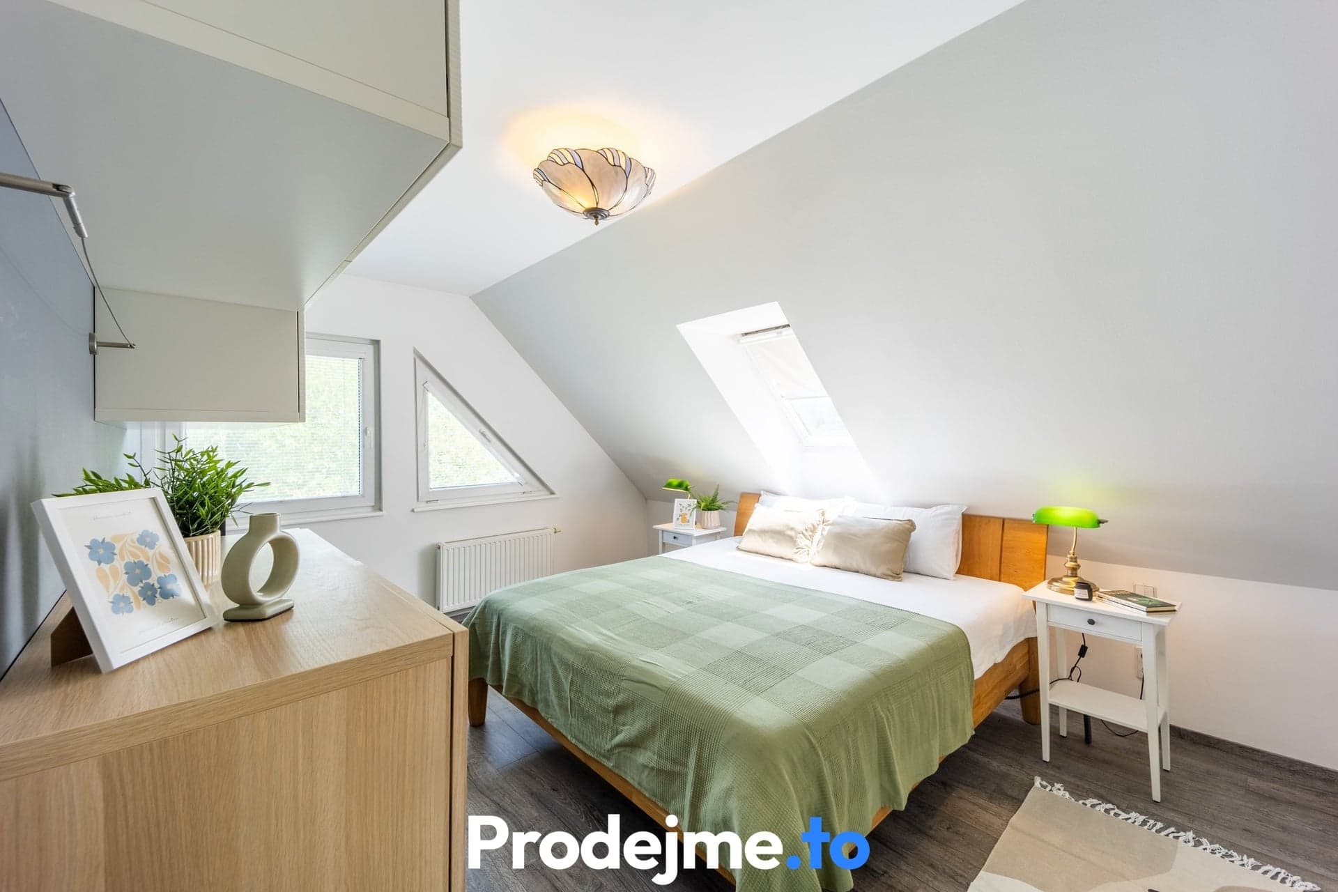 Prodej rodinného domu 5+kk, 124 m2 - Libeř, Praha - západ