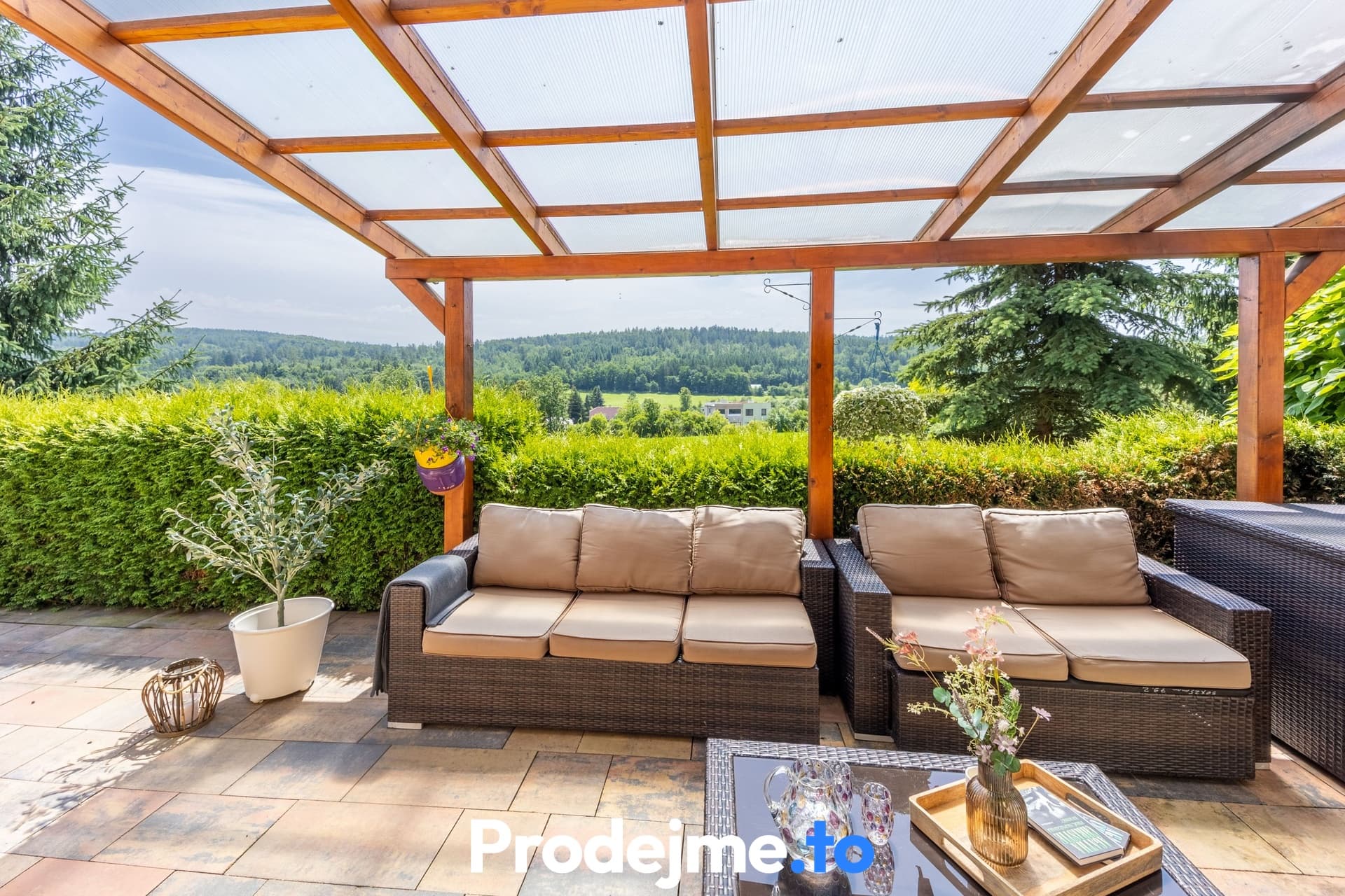 Prodej rodinného domu 5+kk, 124 m2 - Libeř, Praha - západ