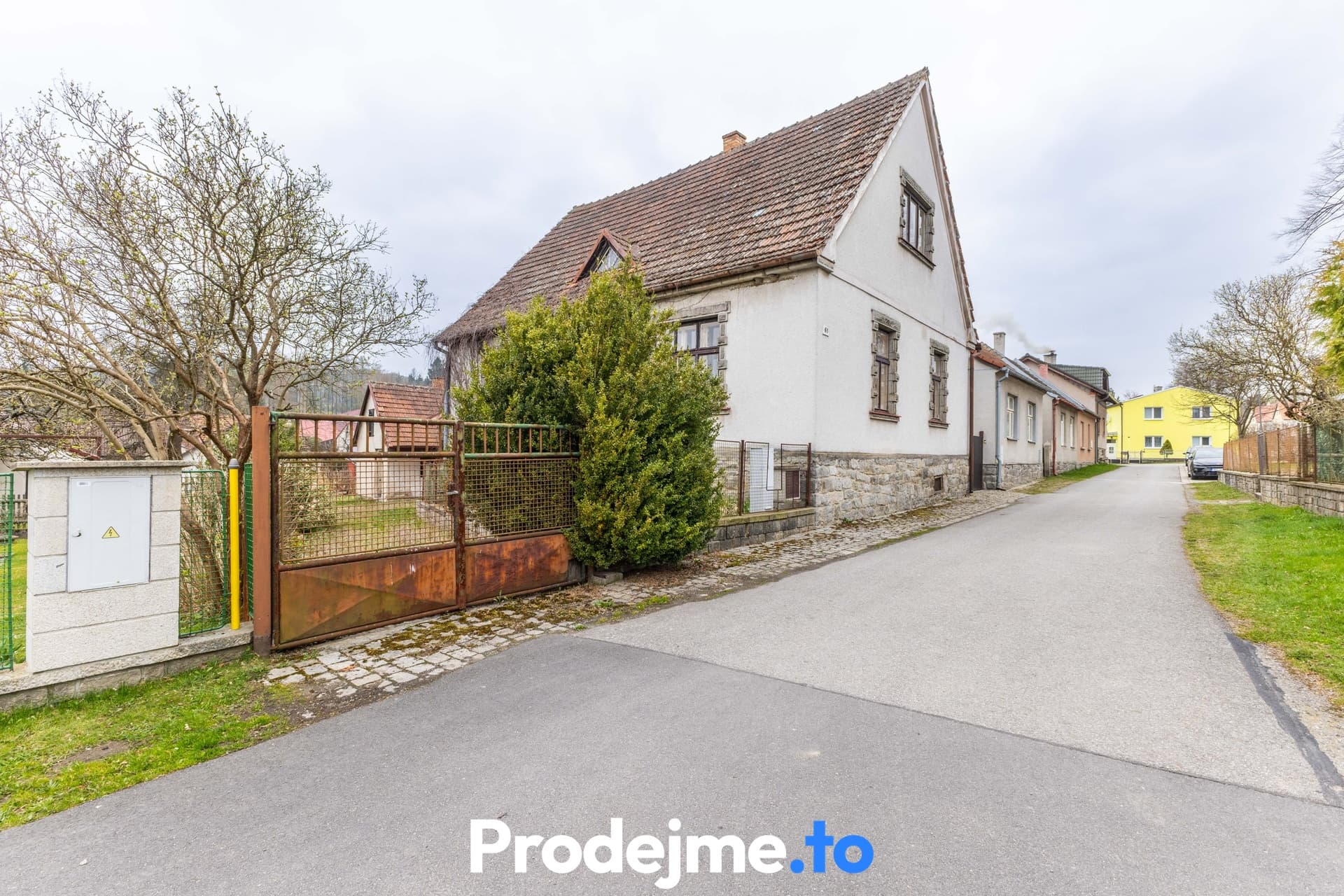 Prodej rodinného domu, 3+kk, 220 m² - Řásná