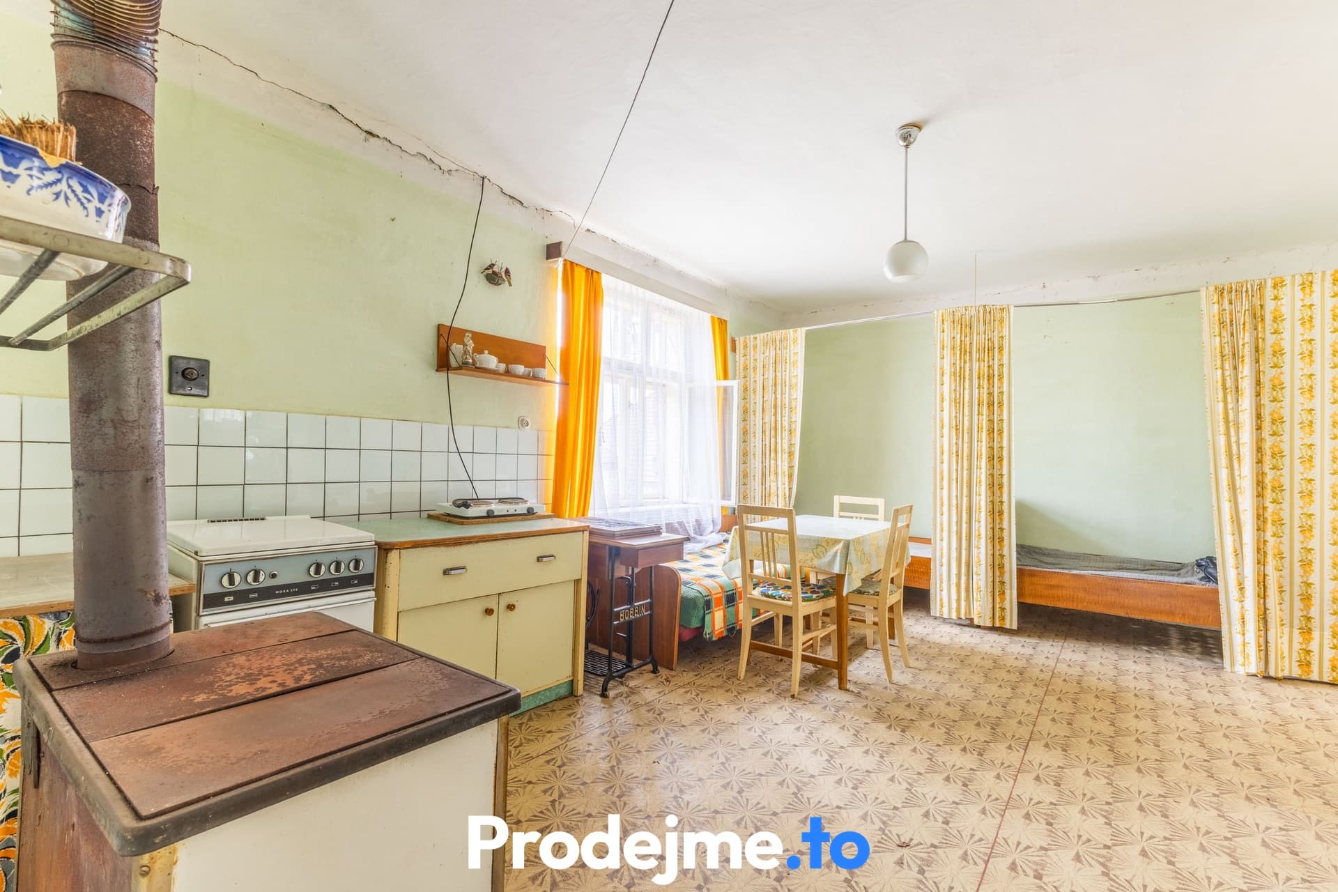 Prodej rodinného domu, 3+kk, 220 m² - Řásná