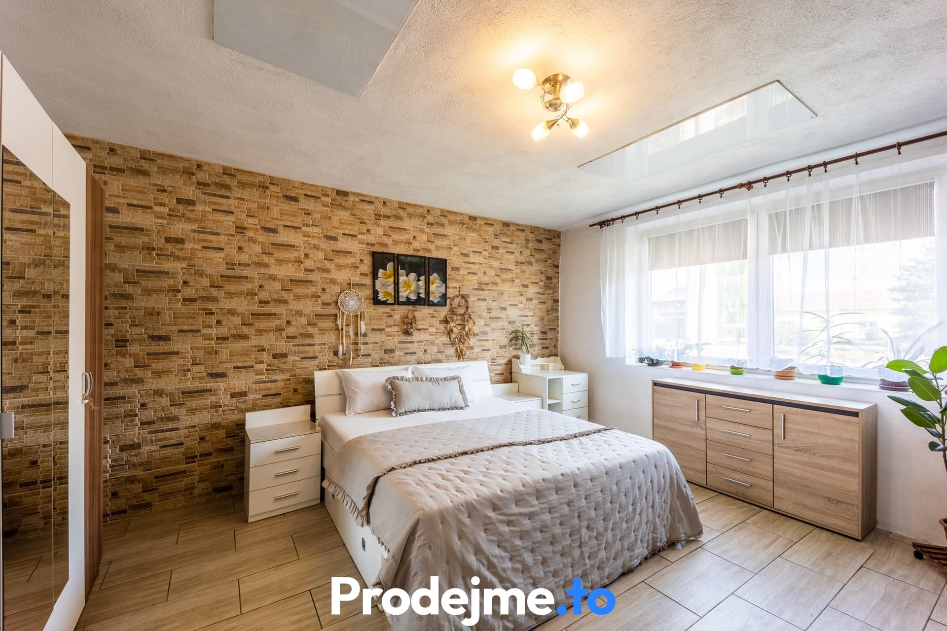 Prodej rodinného domu 3+kk a 3+1, 176 m² - Hlavní, Šanov