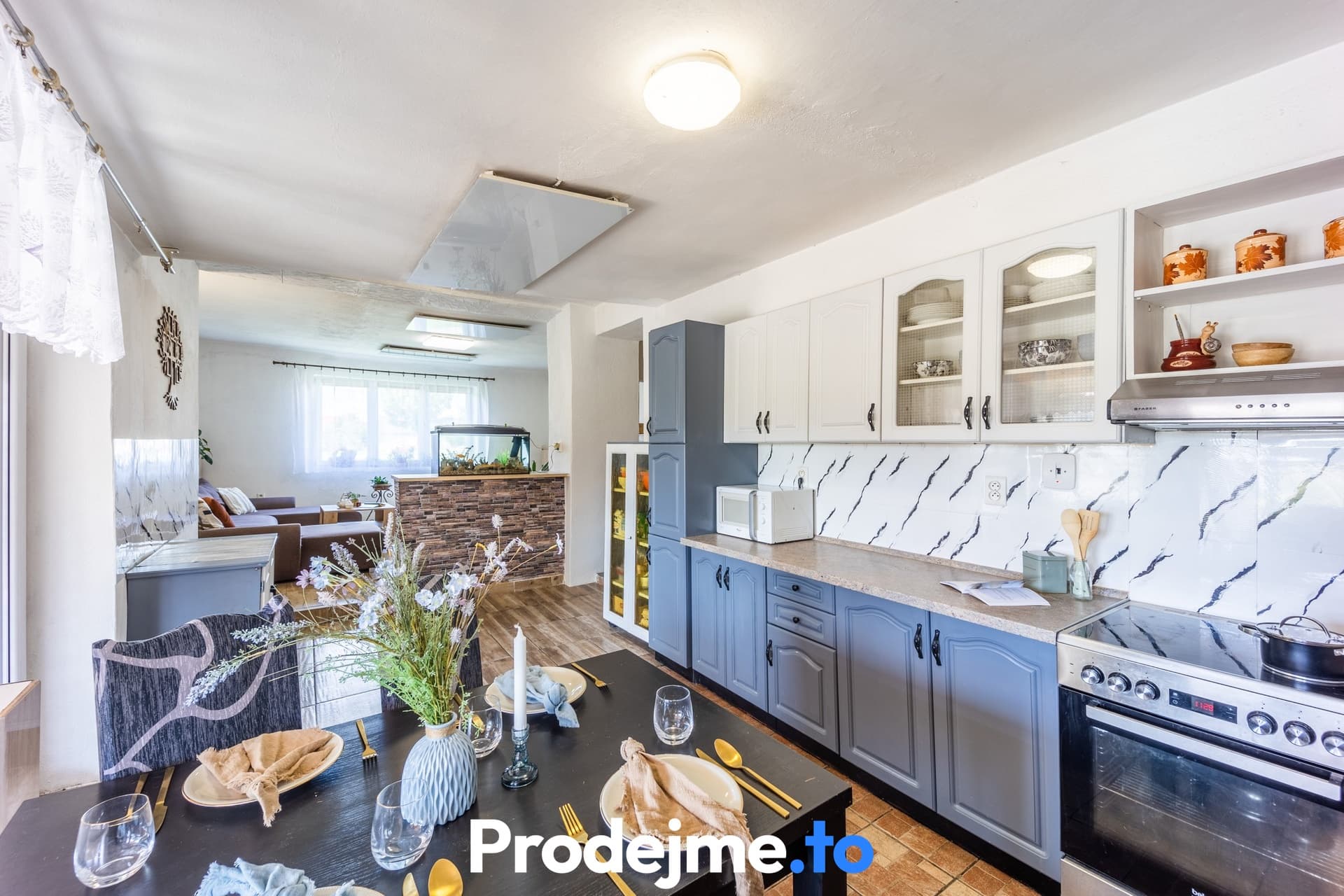 Prodej rodinného domu 3+kk a 3+1, 176 m² - Hlavní, Šanov