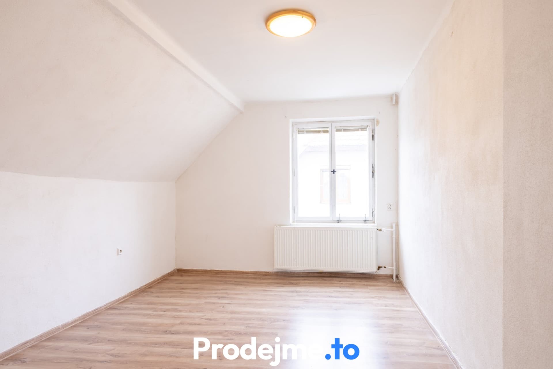 Prodej rodinného domu 3+1, 78 m2 - Erbenova, Znojmo