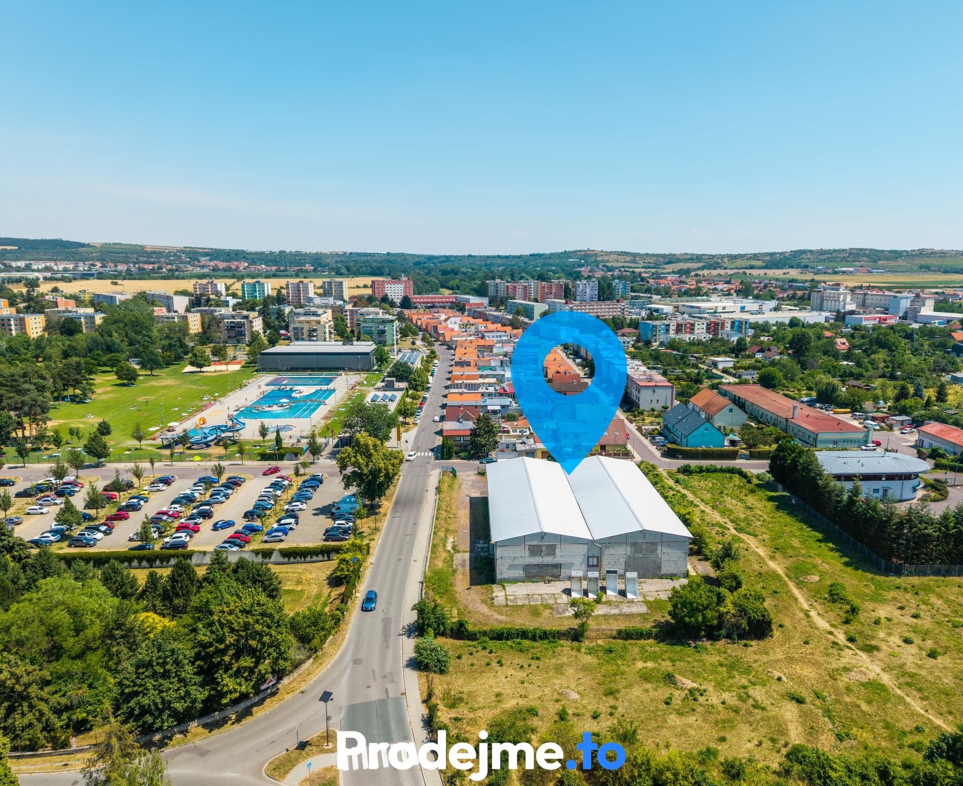 Prodej komerčního pozemku 3 383 m² - Znojmo
