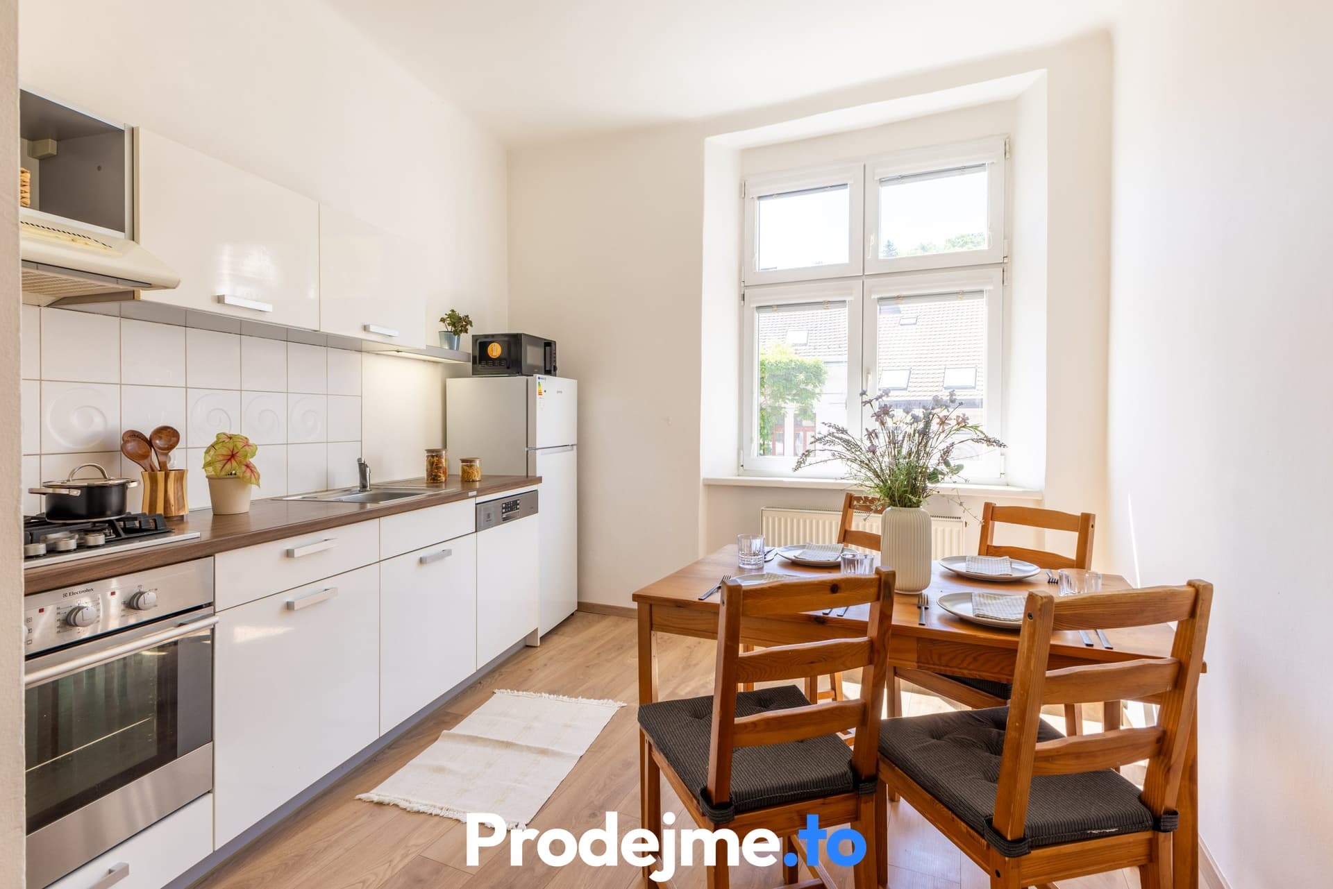 Pronájem bytu 1+1, 34 m² - Bieblova, Smíchov - Praha 5