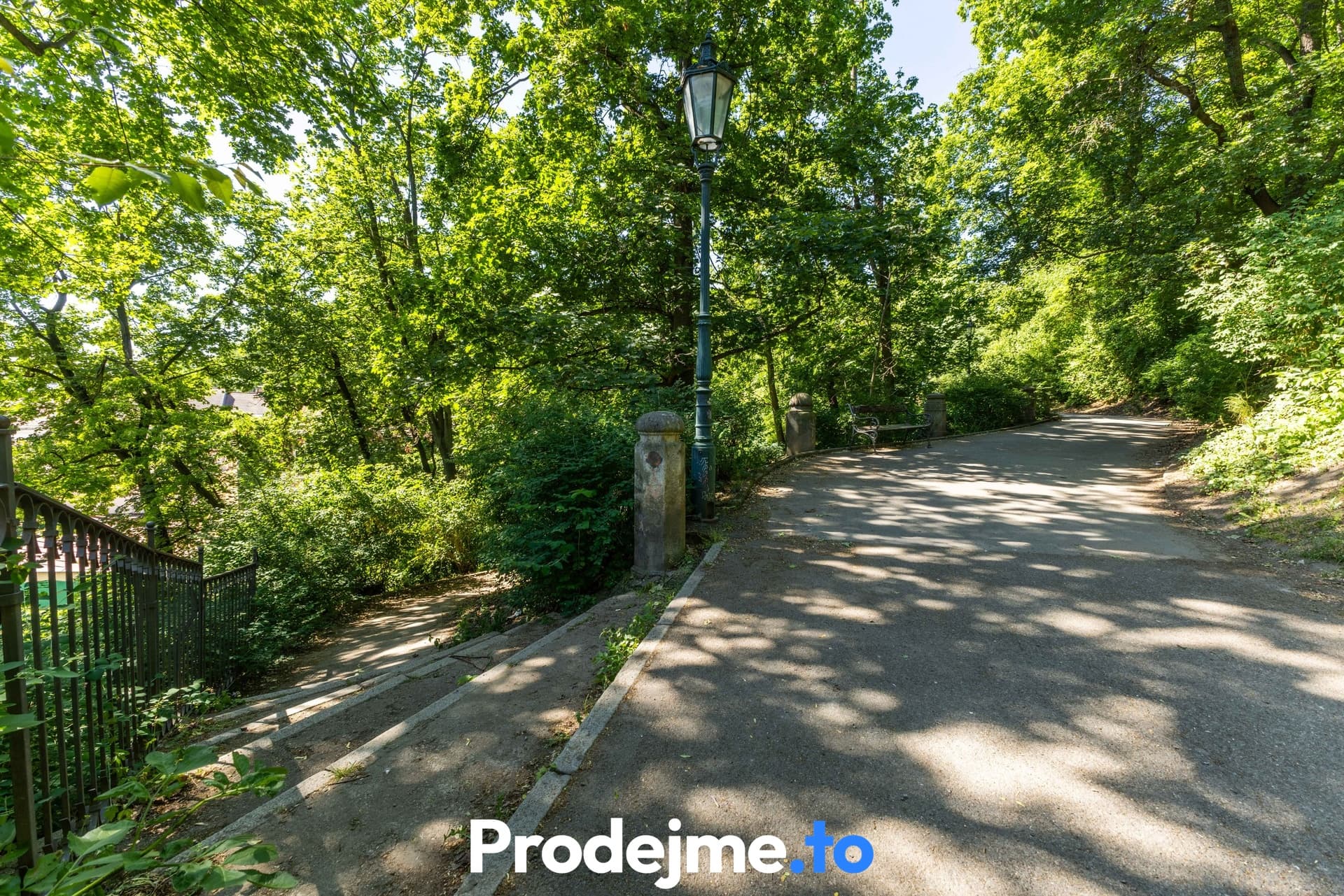 Pronájem bytu 1+1, 34 m² - Bieblova, Smíchov - Praha 5