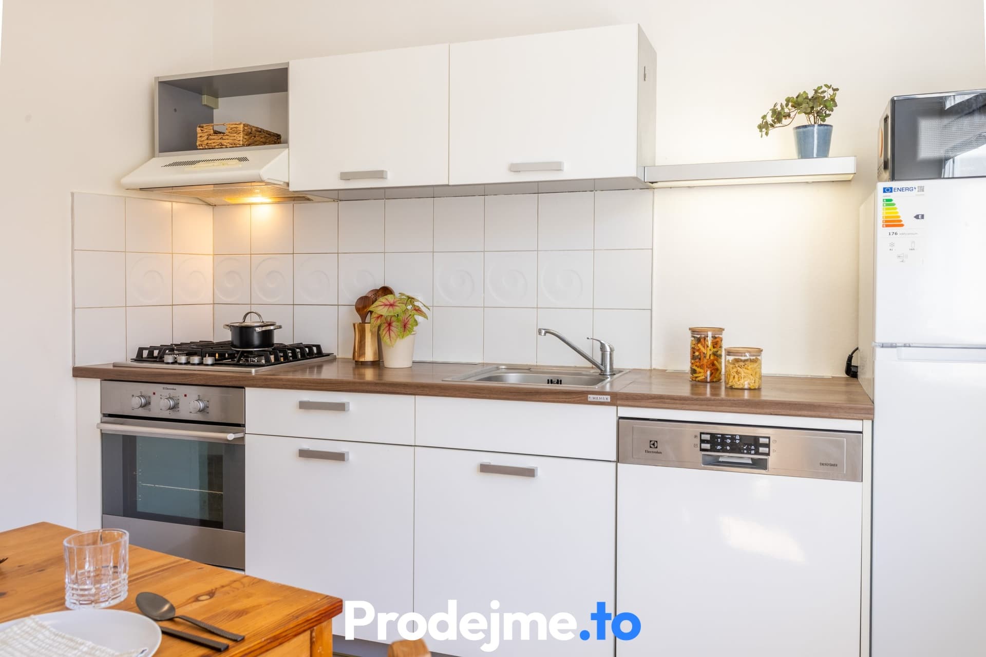 Pronájem bytu 1+1, 34 m² - Bieblova, Smíchov - Praha 5