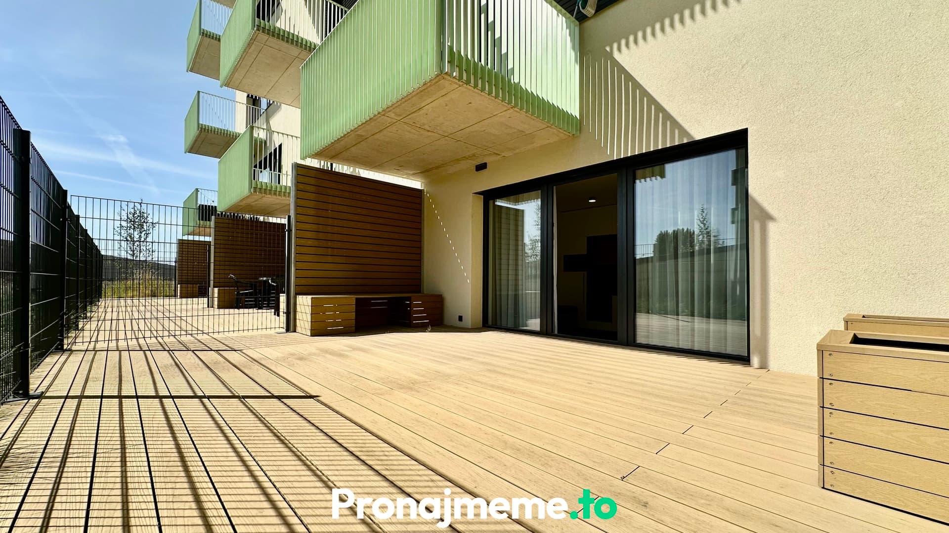 Pronájem bytu 1+kk 36 m², s terasou - Znojmo