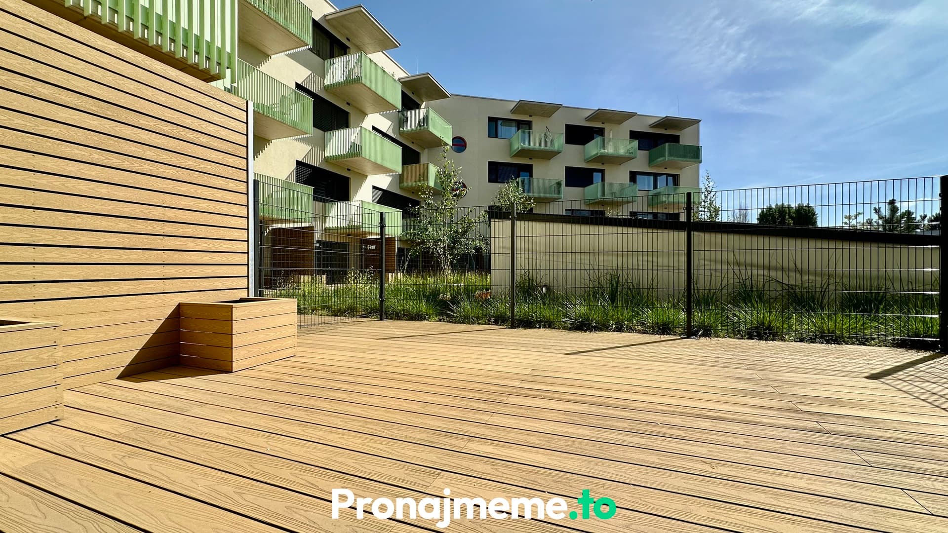 Pronájem bytu 1+kk 36 m², s terasou - Znojmo