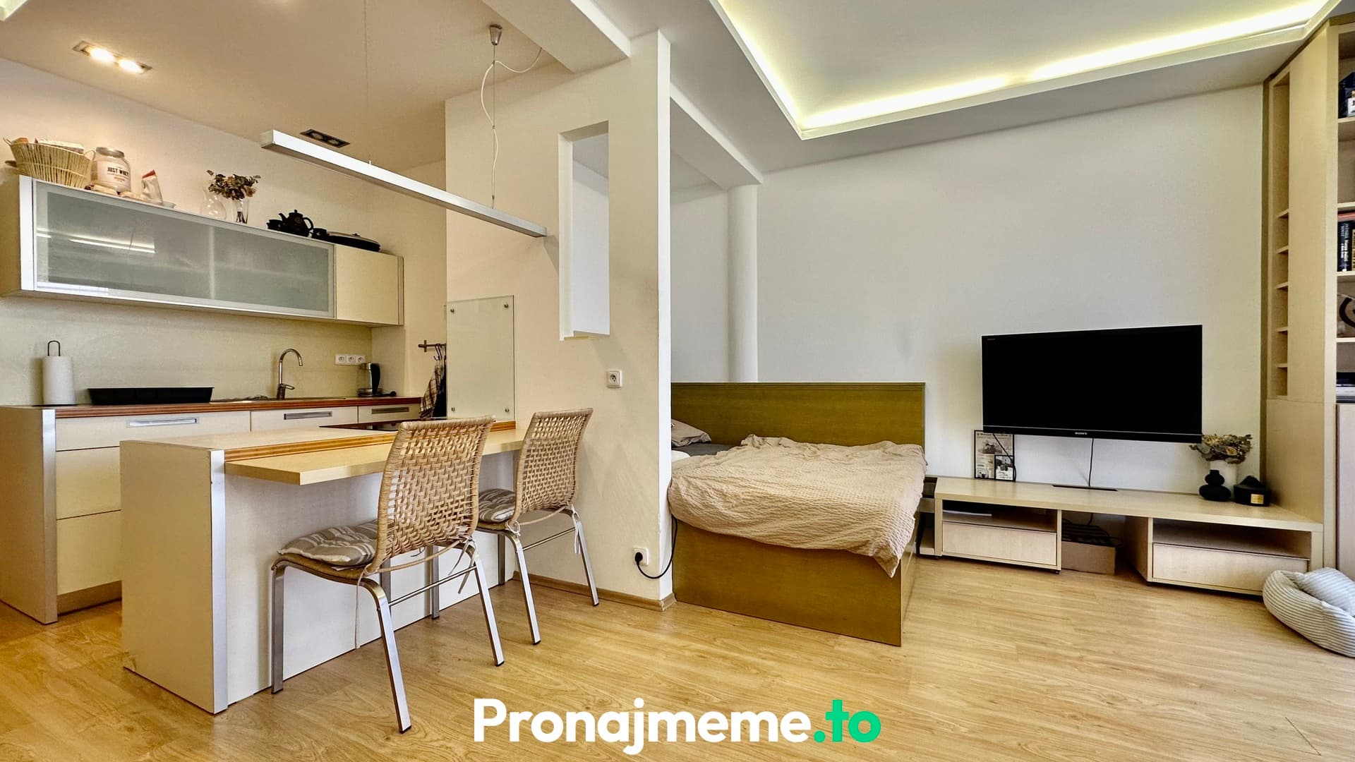 Pronájem moderního bytu 1+kk, 37 m2 s lodžií 9 m² - Mičurinova, Znojmo