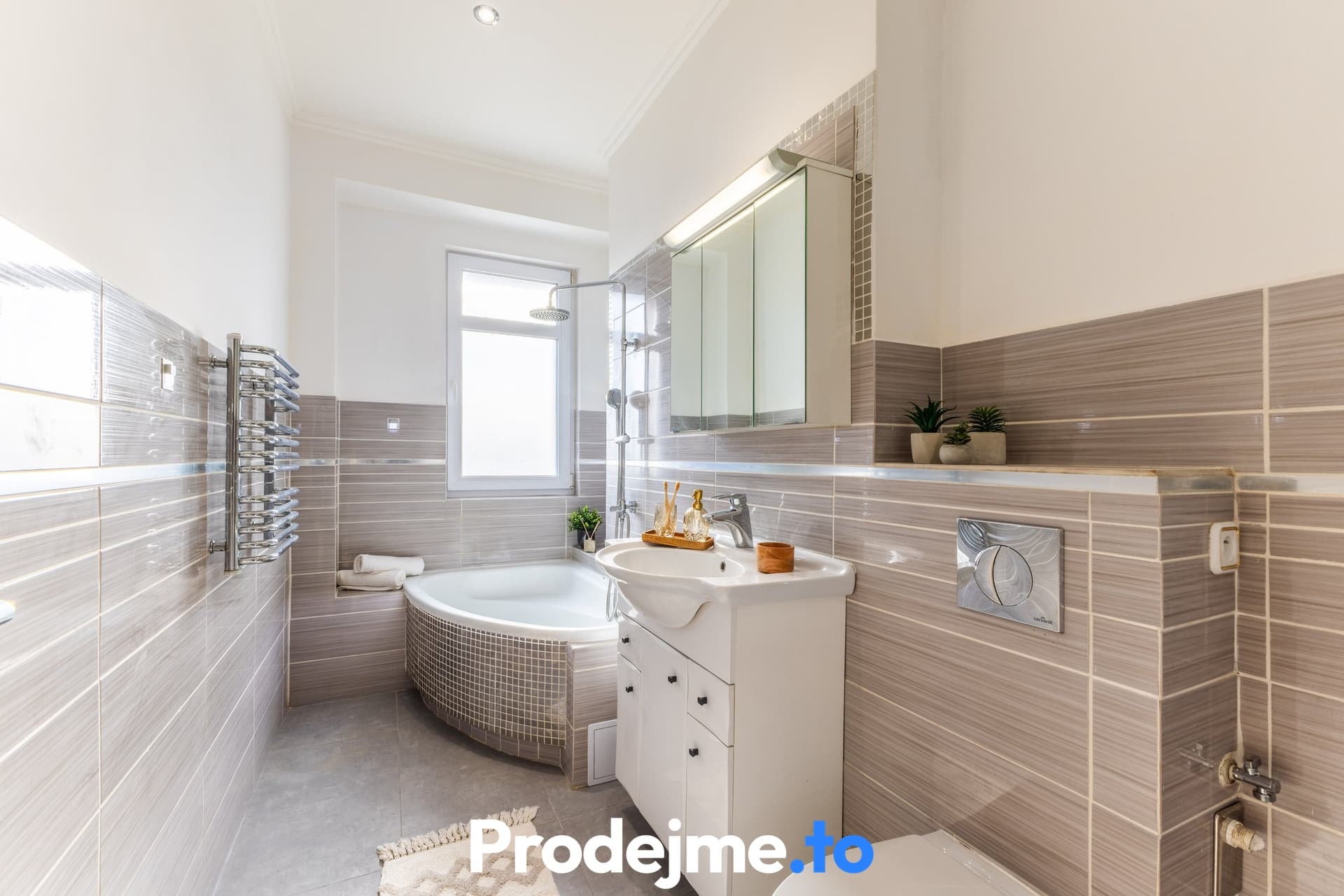 Pronájem bytu 2+kk, 52 m² - Vladivostocká, Praha - Vršovice