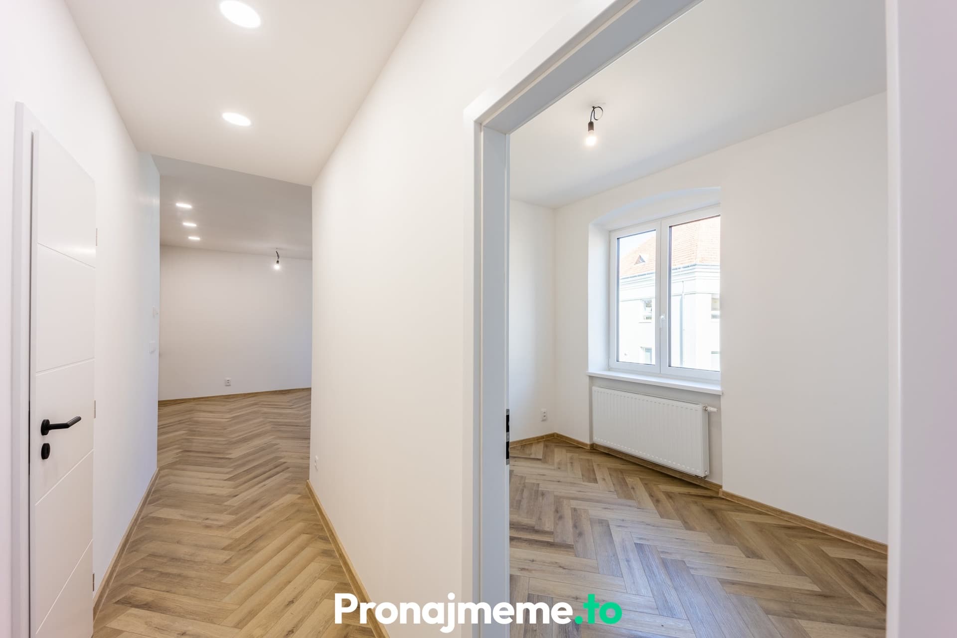 Pronájem bytu 2+kk, 45 m2 - Pražákova, Znojmo