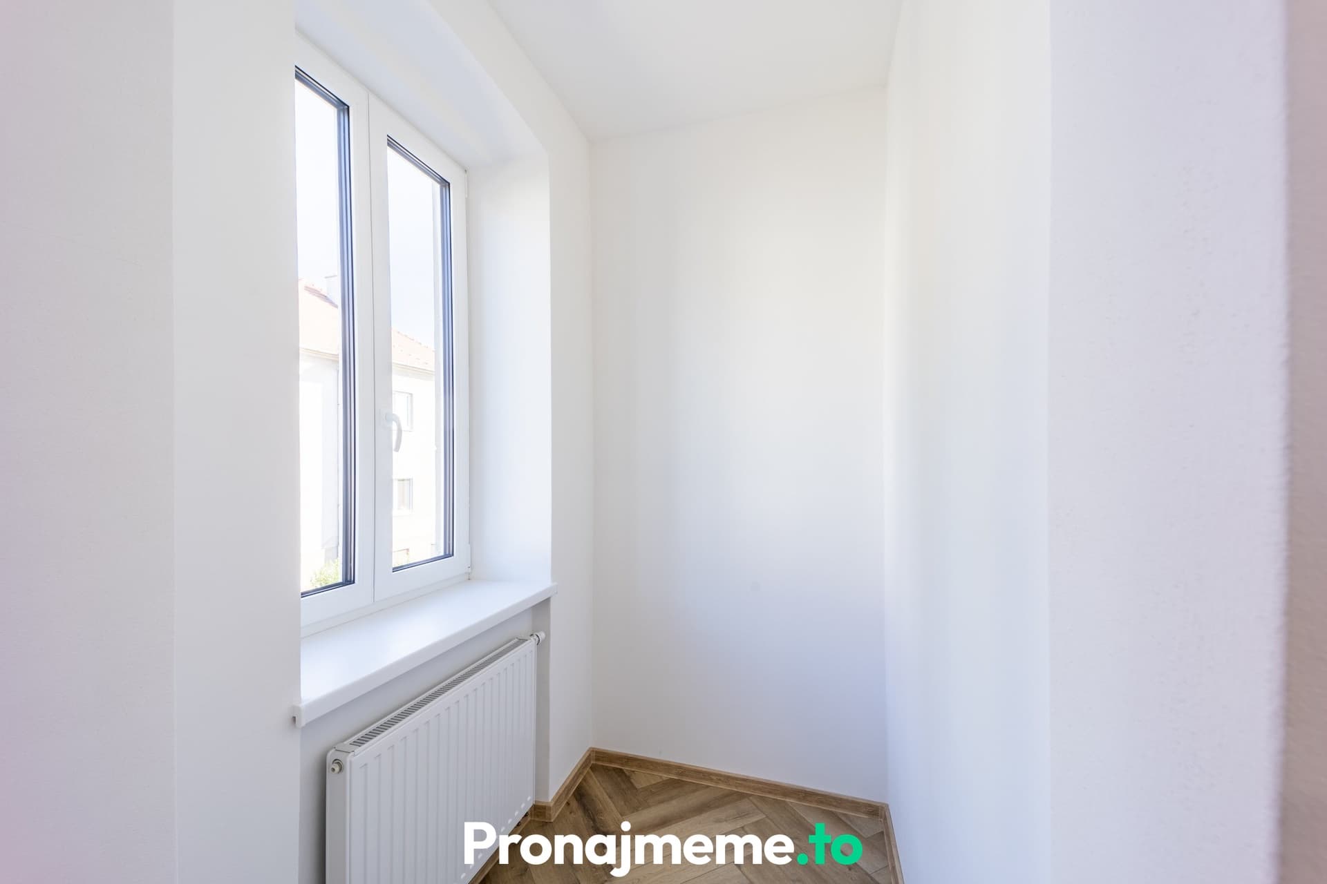 Pronájem bytu 2+kk, 45 m2 - Pražákova, Znojmo