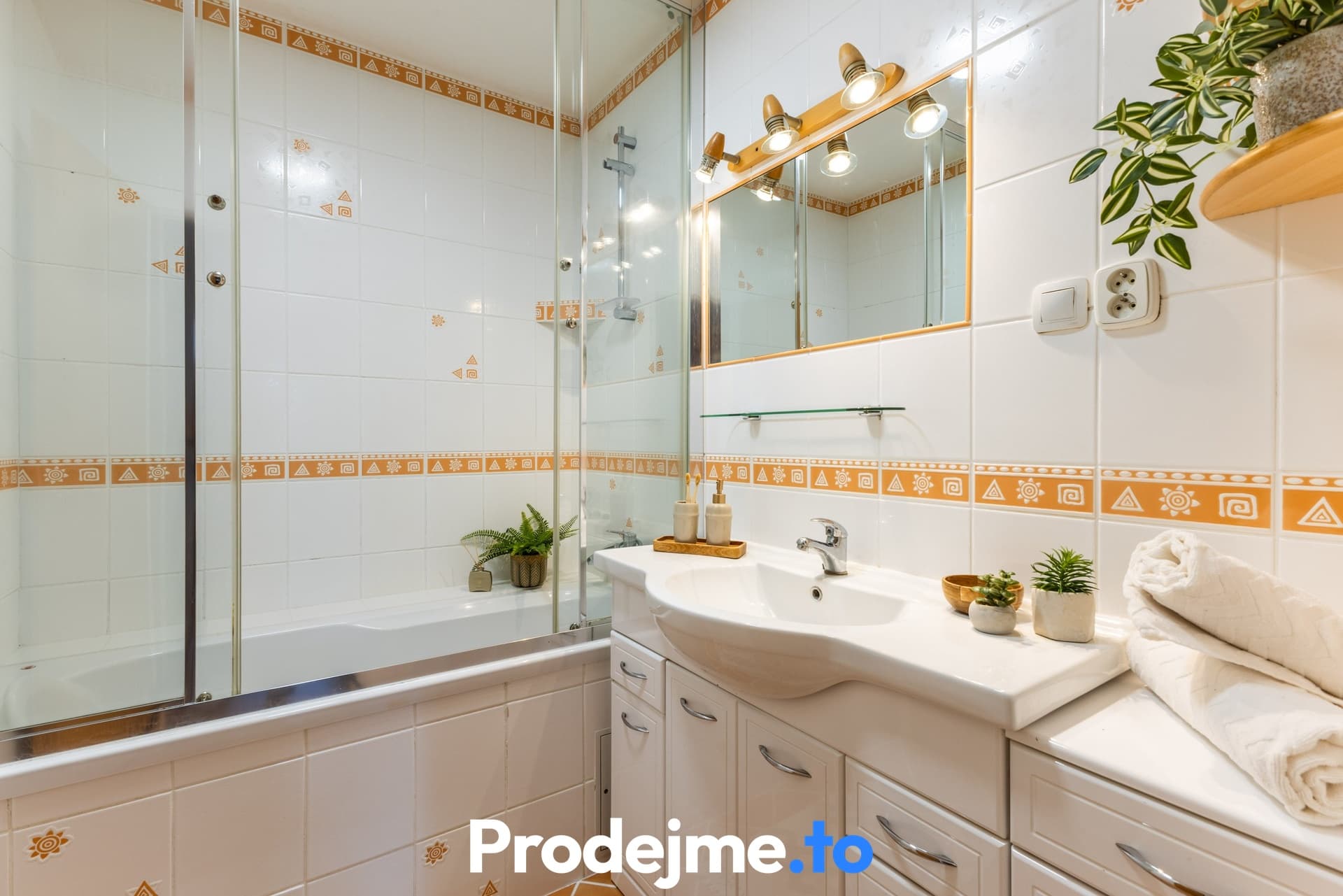 Pronájem bytu 3+1, 85 m2 - U průseku, Praha - Hostivař