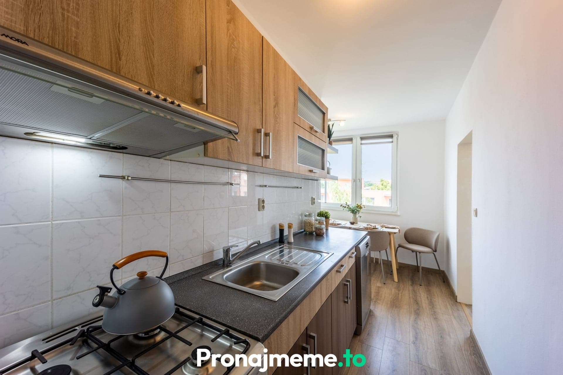Pronájem bytu 3+1, 56 m² - Dukelských bojovníků, Znojmo
