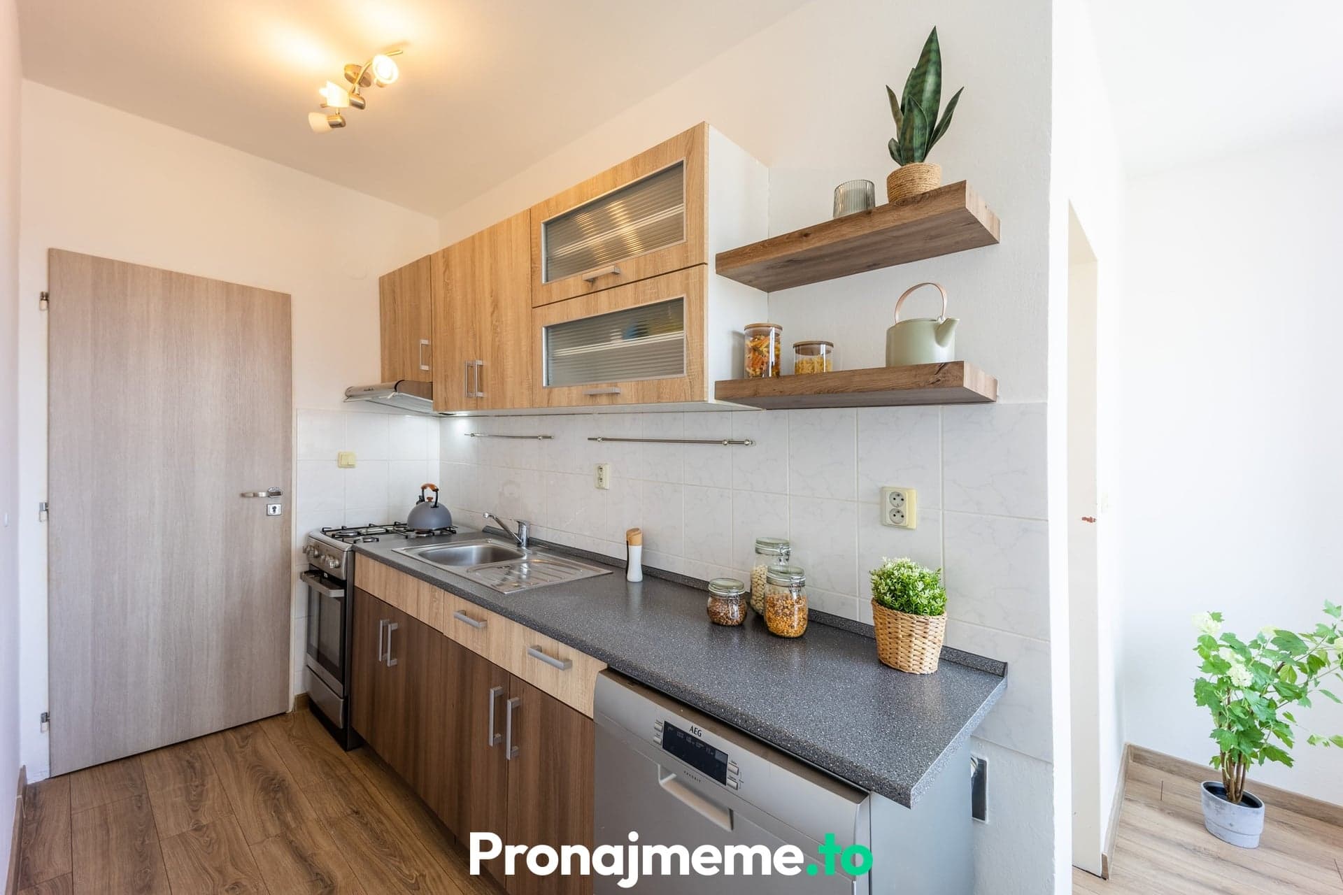 Pronájem bytu 3+1, 56 m² - Dukelských bojovníků, Znojmo