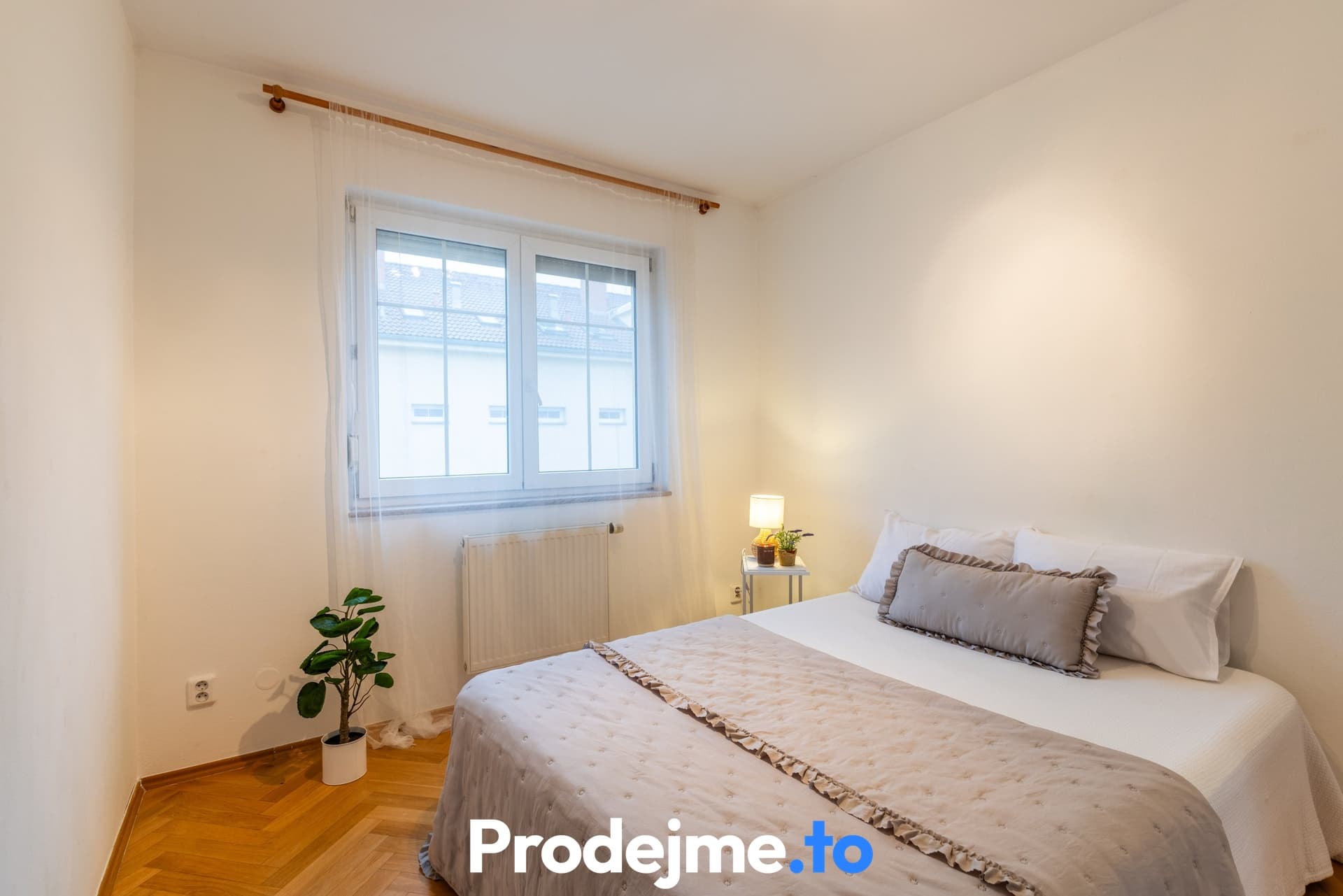 Pronájem bytu 3+1, 95 m² - náměstí Svobody, Znojmo