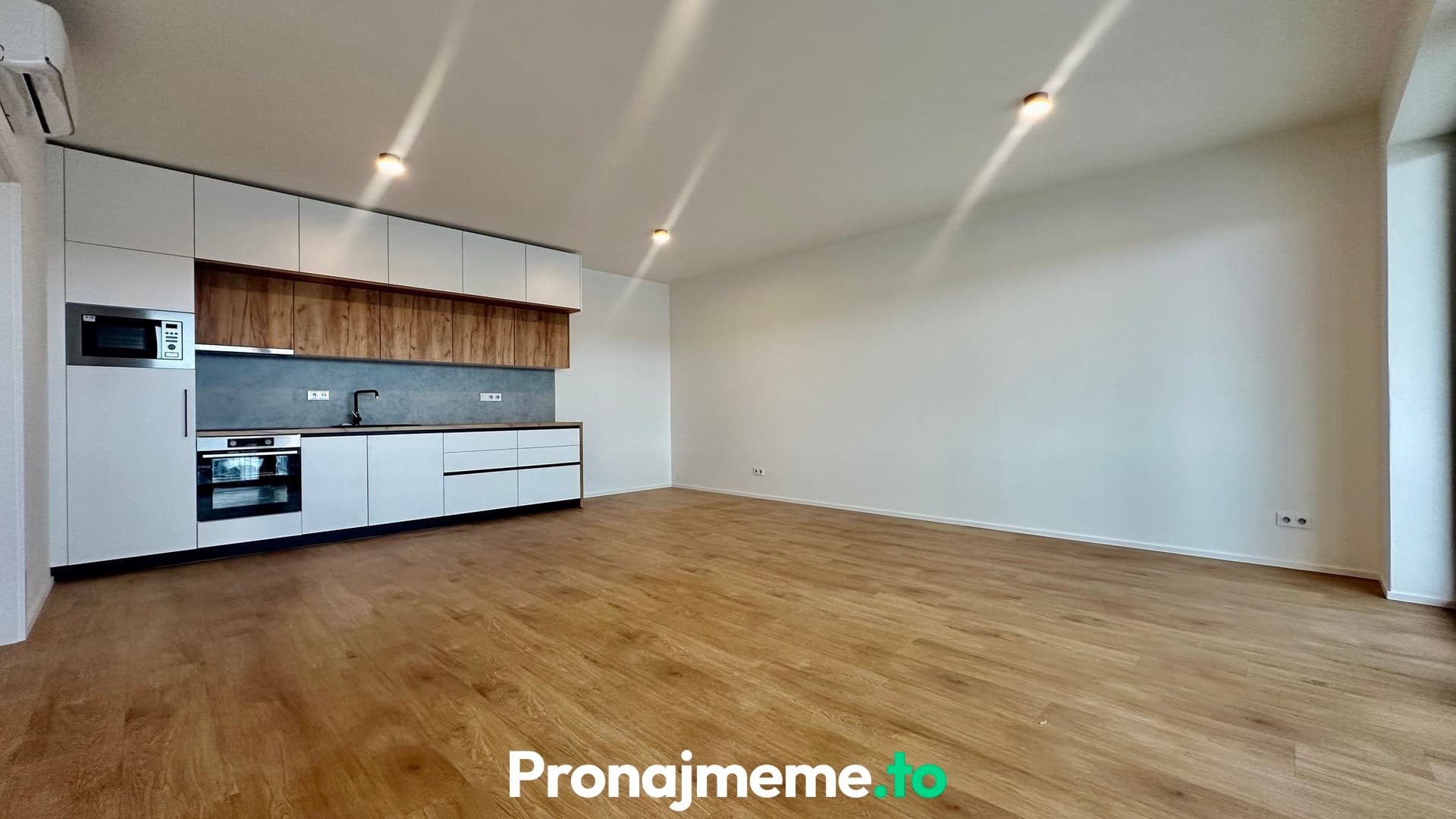 Pronájem bytu 4+kk, 102 m² - Vídeňská třída, Znojmo