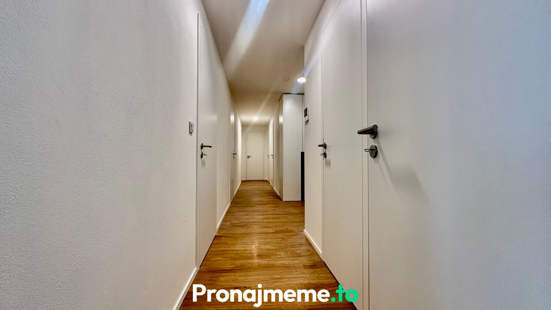Pronájem bytu 4+kk, 102 m² - Vídeňská třída, Znojmo