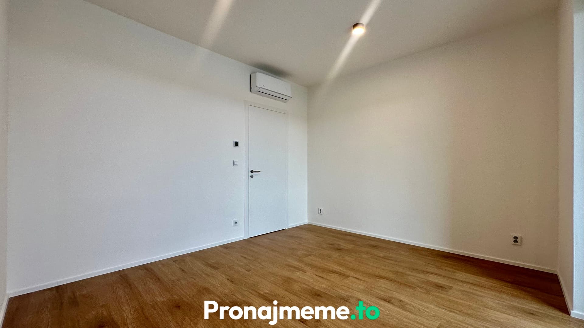 Pronájem bytu 4+kk, 102 m² - Vídeňská třída, Znojmo