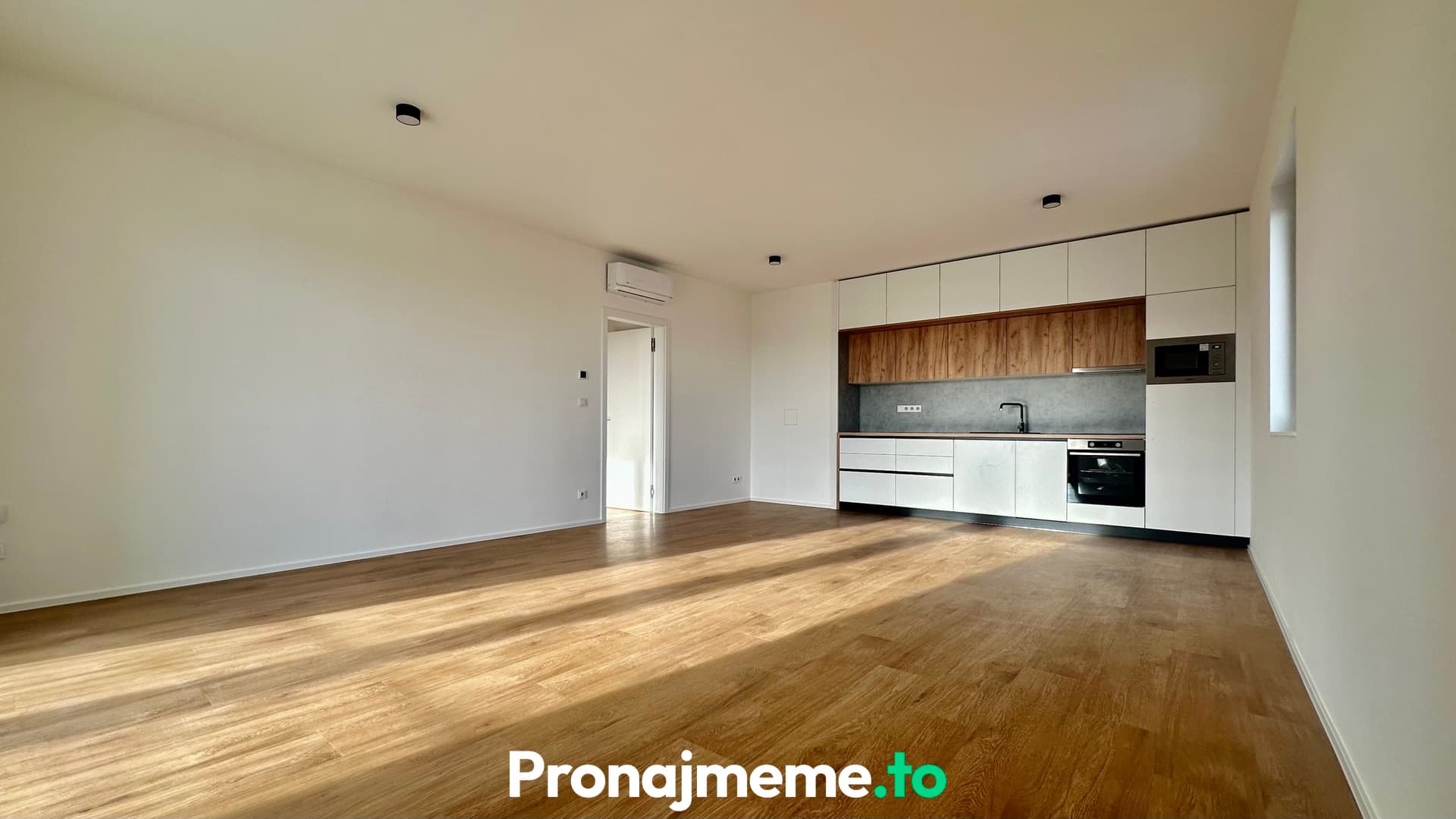 Pronájem bytu 4+kk, 109 m² - Vídeňská třída, Znojmo