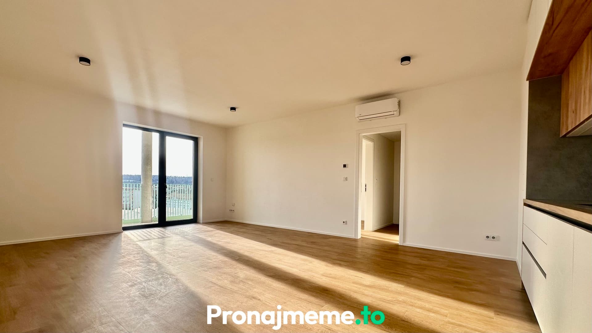 Pronájem bytu 4+kk, 109 m² - Vídeňská třída, Znojmo