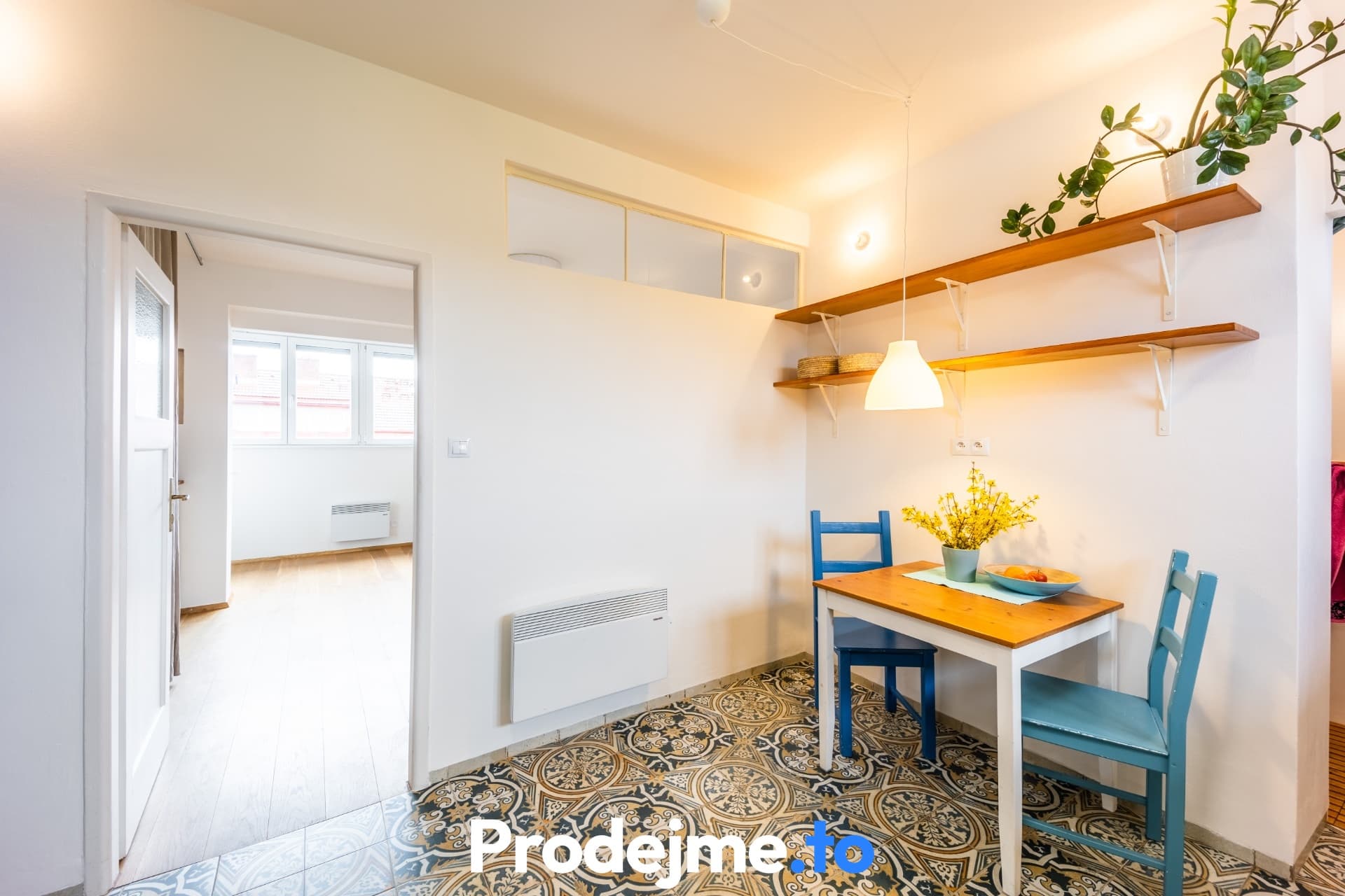 Pronájem bytu 1+1, 44 m2 - U školičky, Praha - Libeň