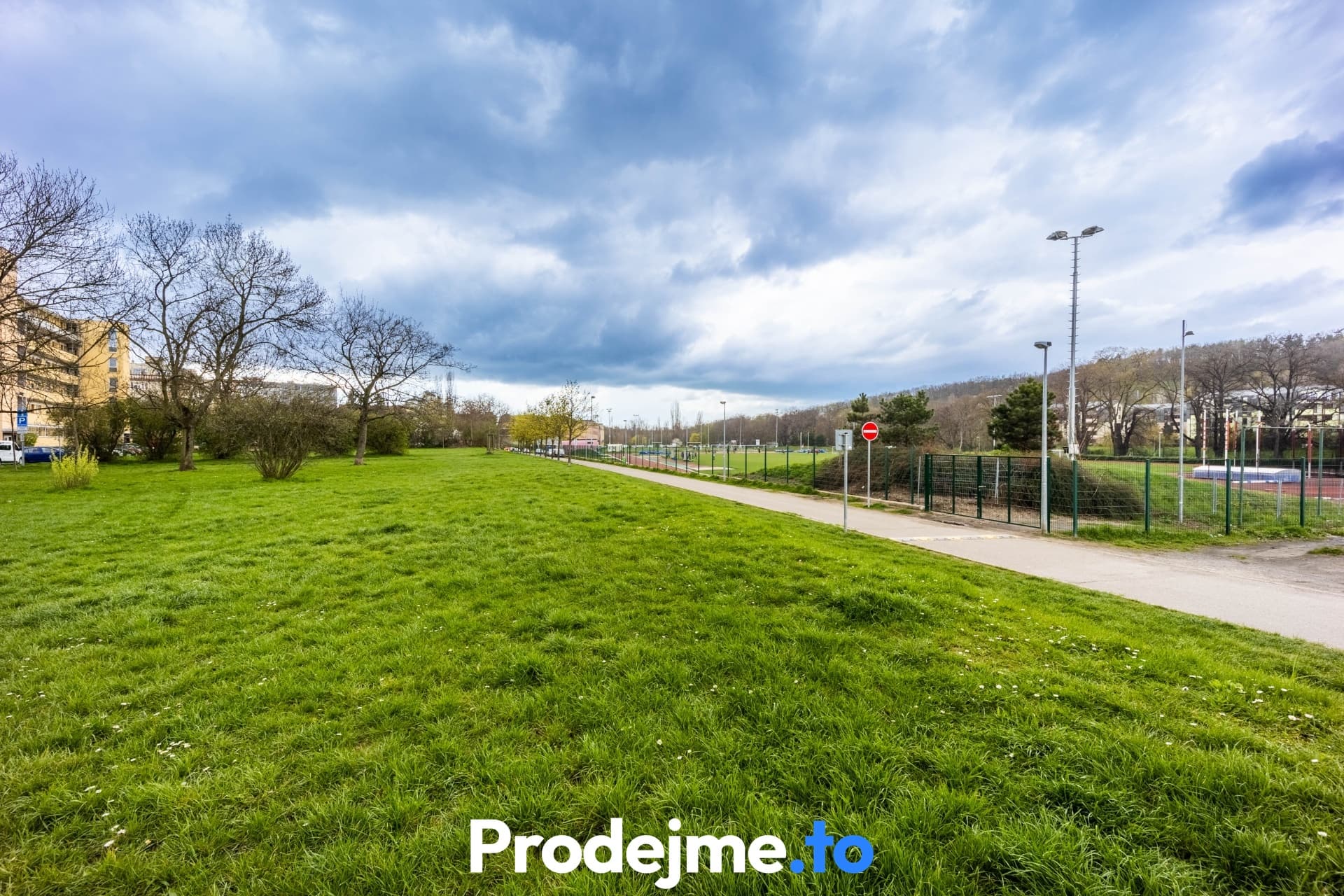 Pronájem bytu 1+1, 44 m2 - U školičky, Praha - Libeň
