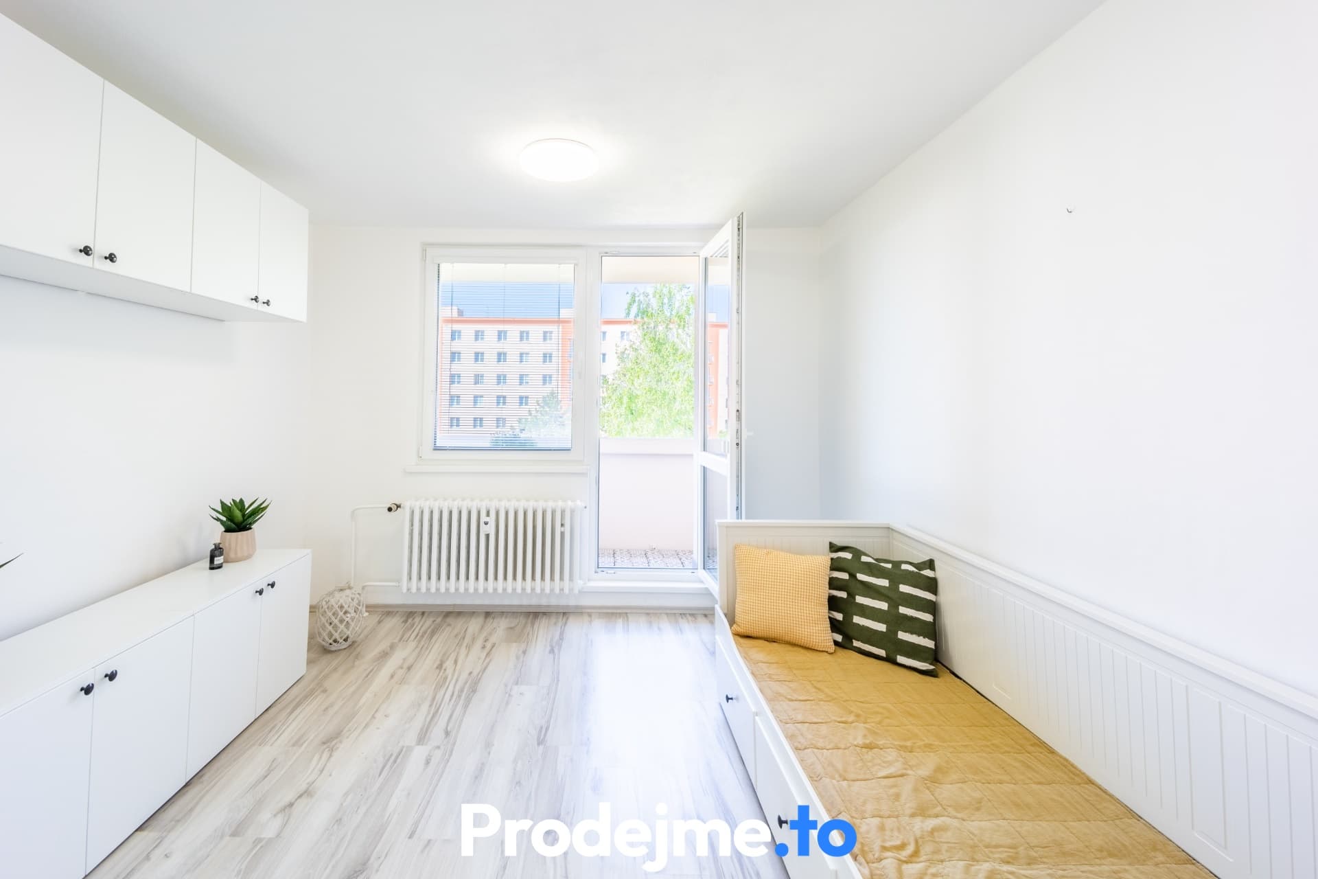 Pronájem bytu 1+1, 31 m2 - Gagarinova, Znojmo