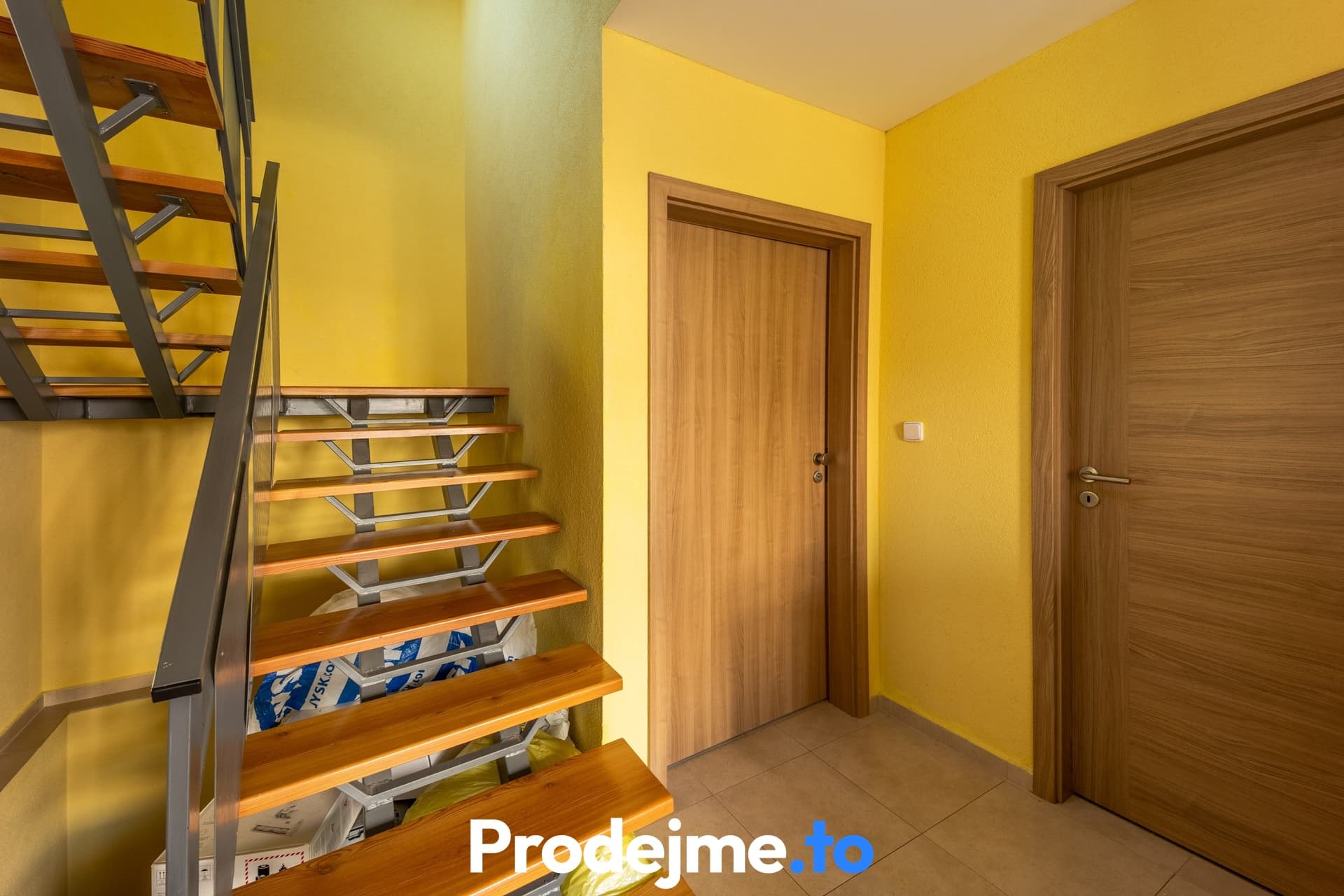 Pronájem bytu 2+kk, 45 m² - Znojmo