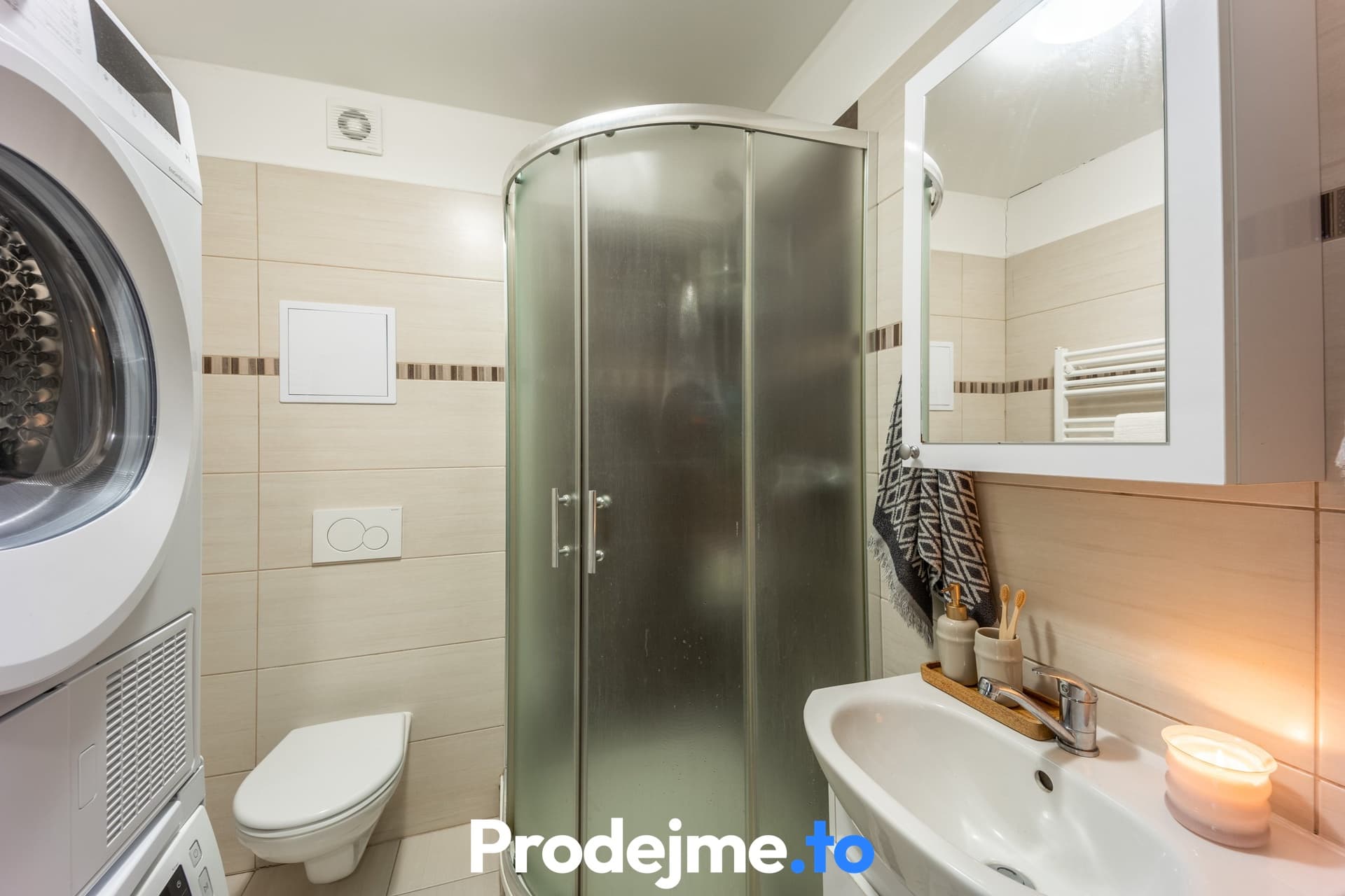 Pronájem bytu 2+kk, 45m2 - Na Hrázi, Znojmo