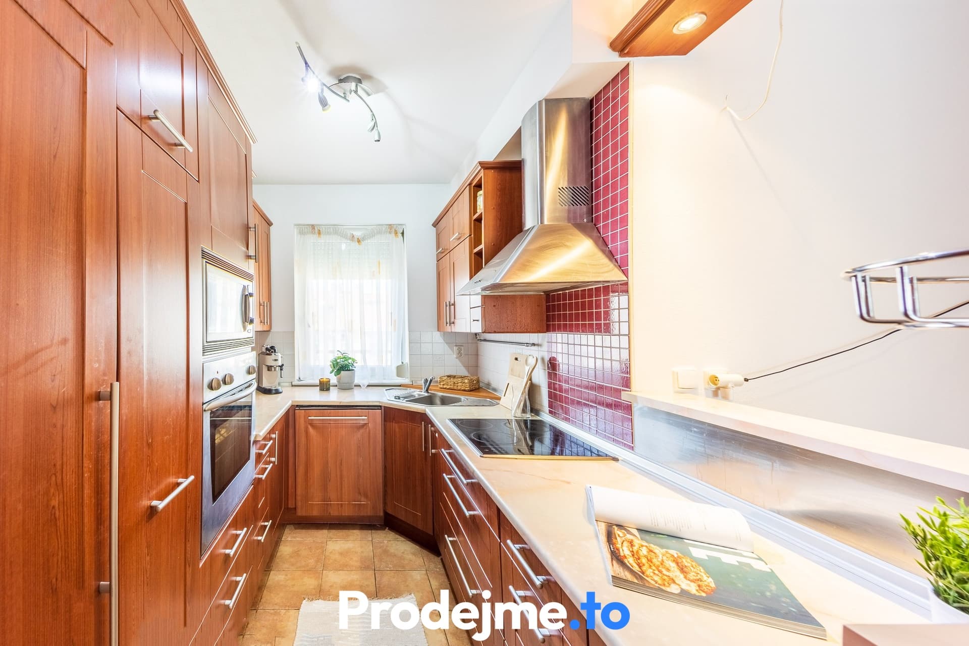 Pronájem bytu 2+kk, 58 m2 - Náměstí Svobody, Znojmo