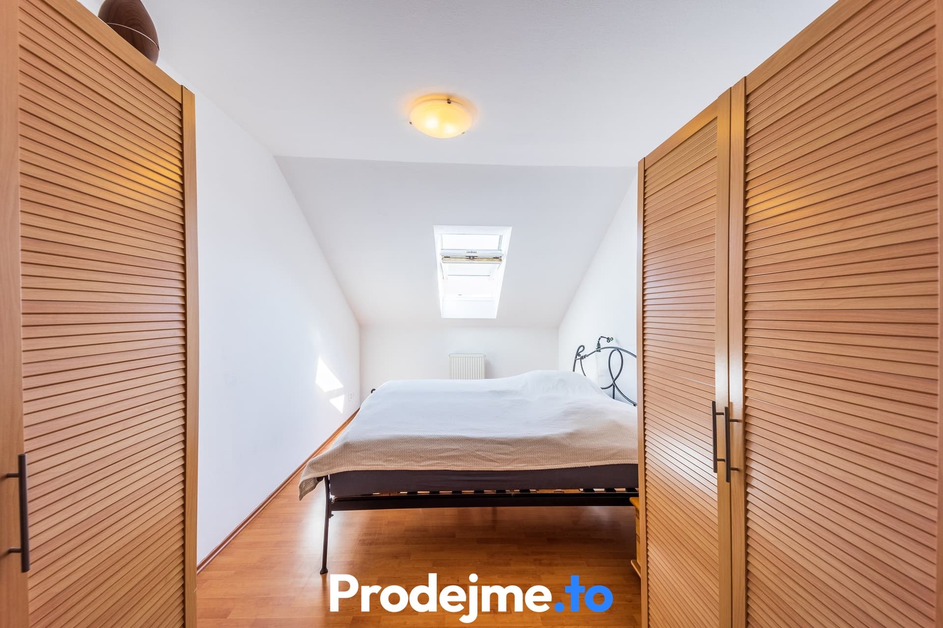 Pronájem bytu 2+kk, 58 m2 - Náměstí Svobody, Znojmo